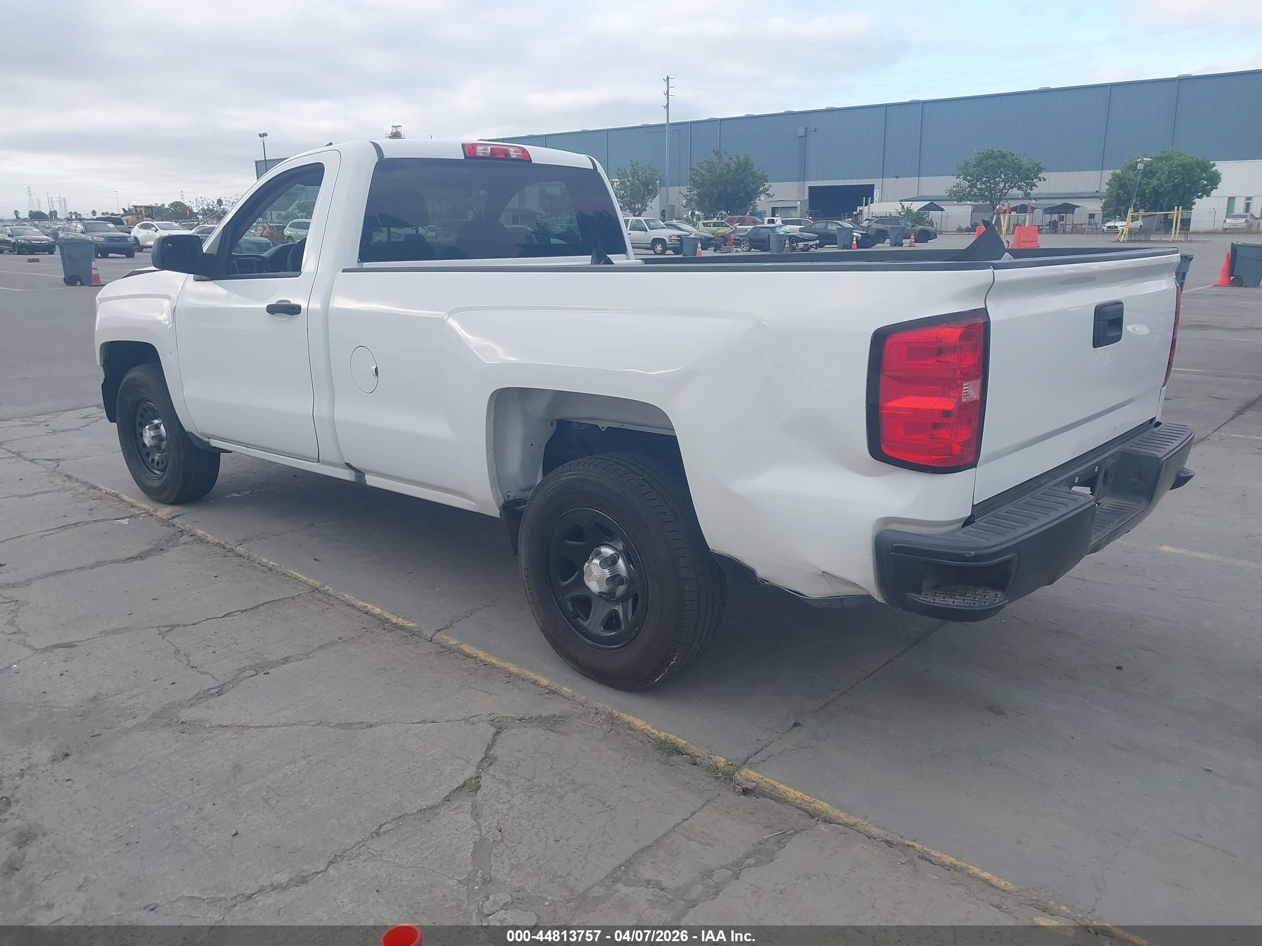 CHEVROLET SILVERADO image 3