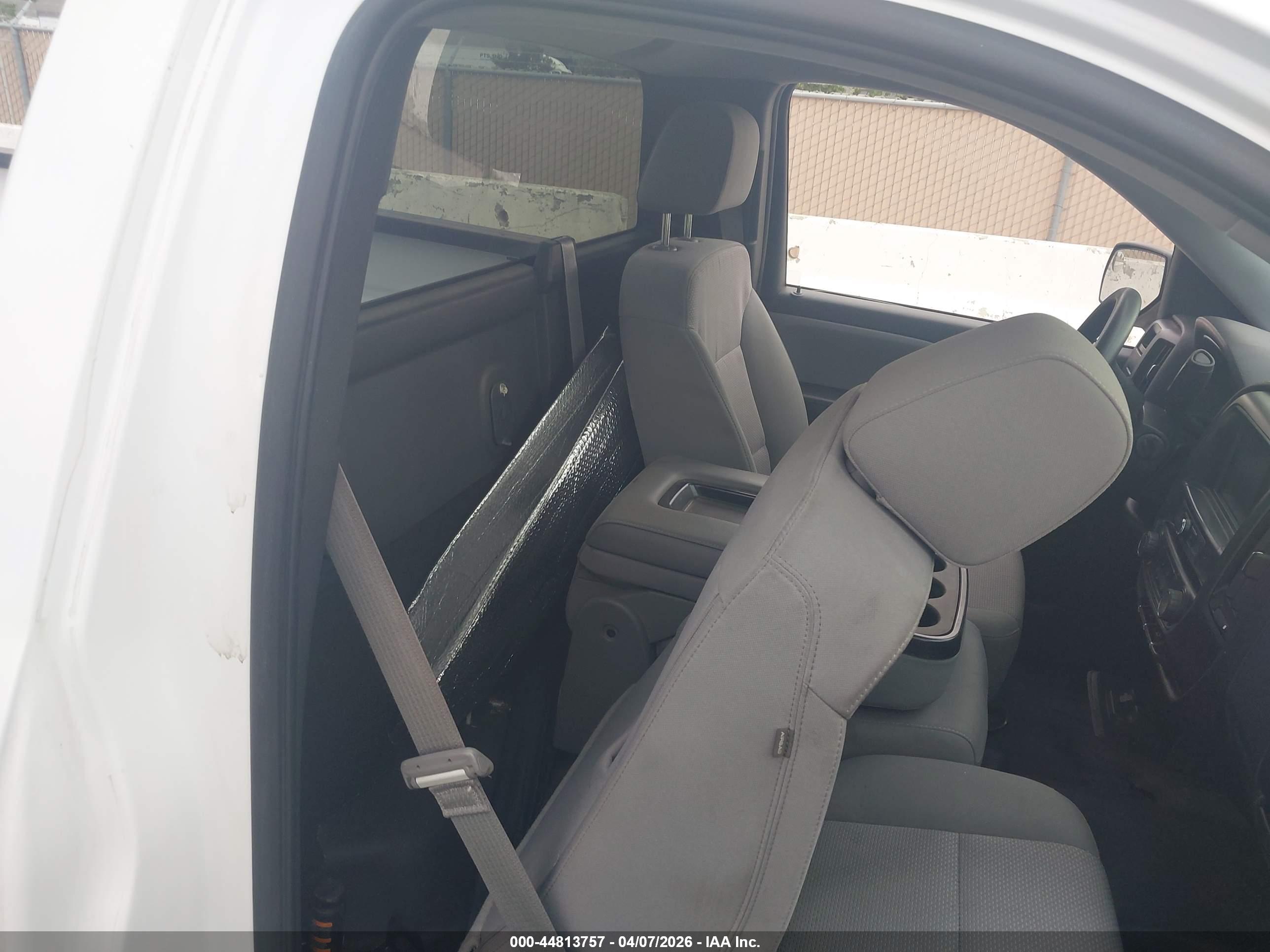 CHEVROLET SILVERADO image 8