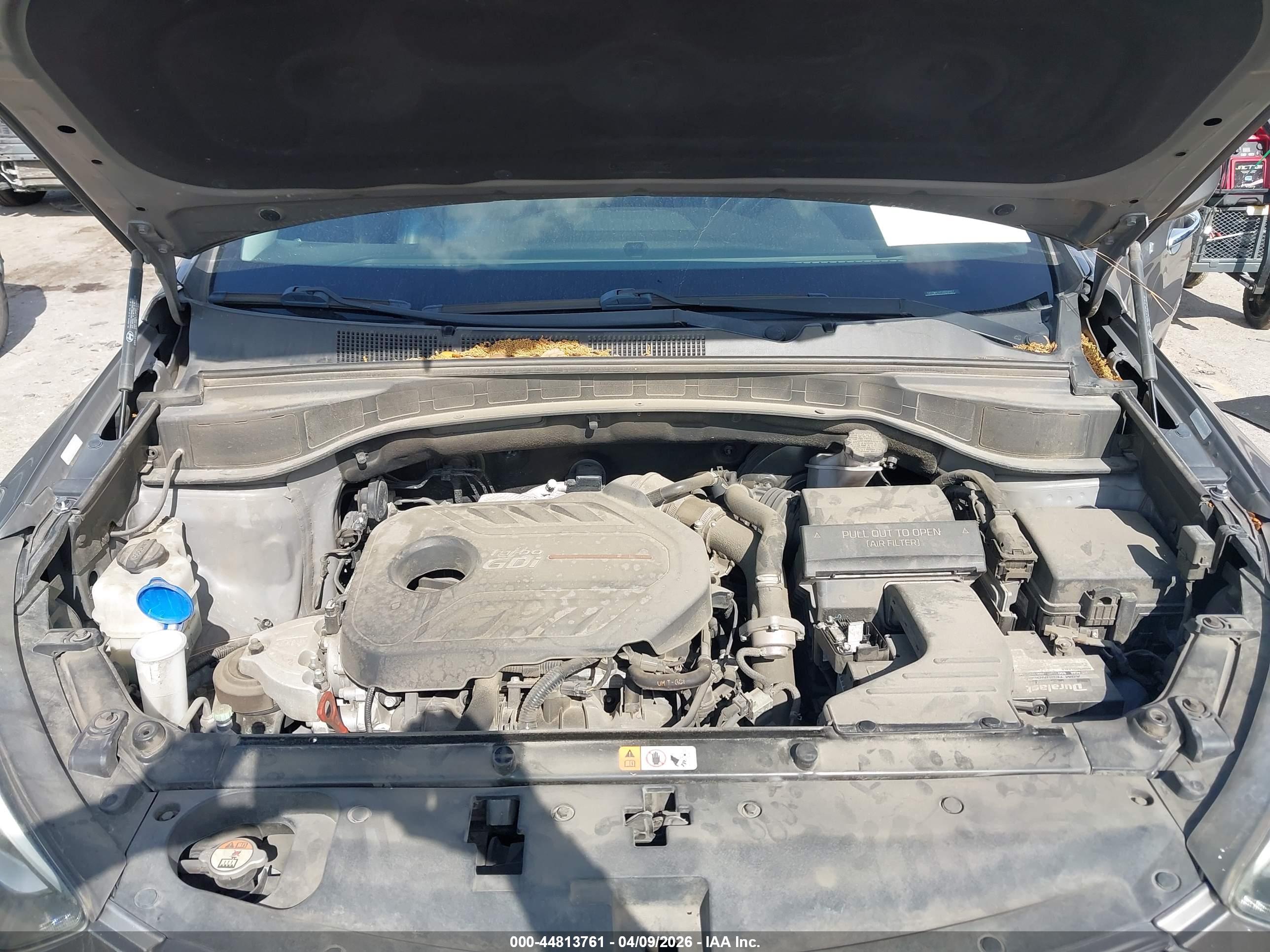 HYUNDAI SANTA image 10
