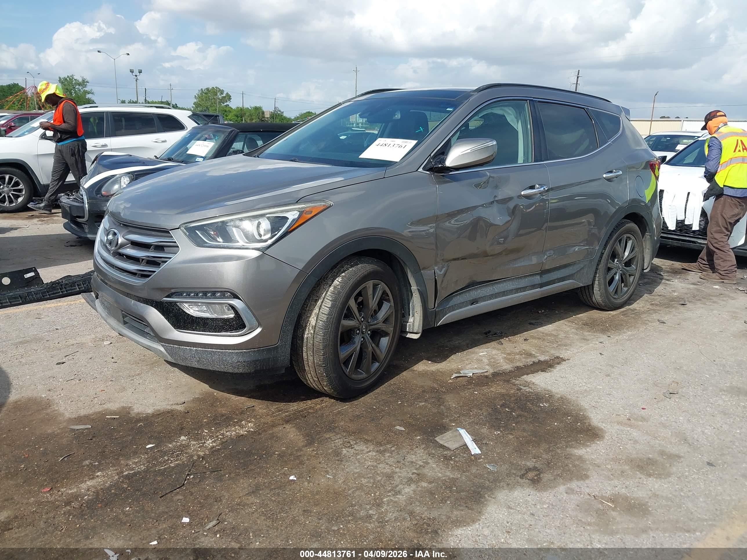 HYUNDAI SANTA image 2