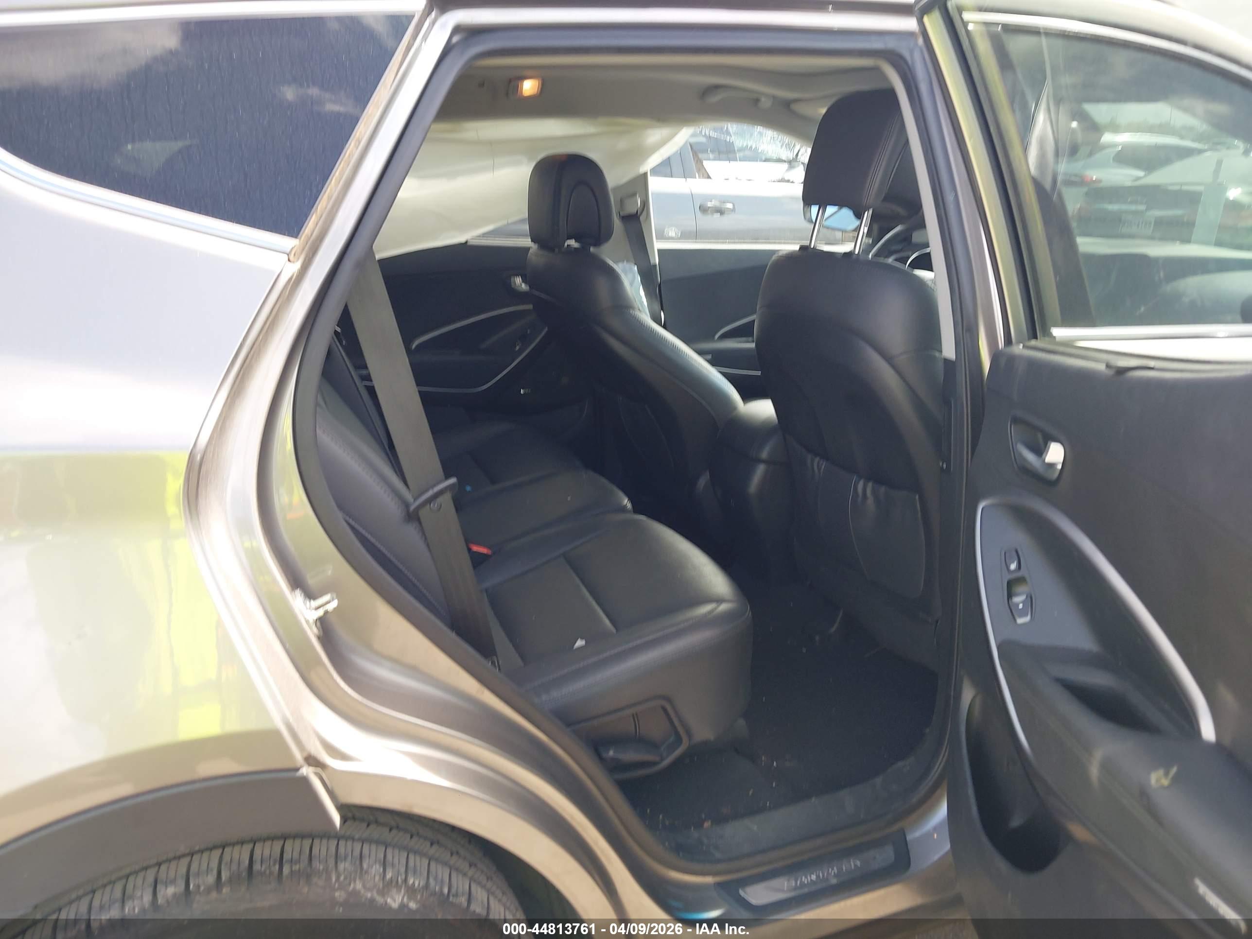 HYUNDAI SANTA image 8