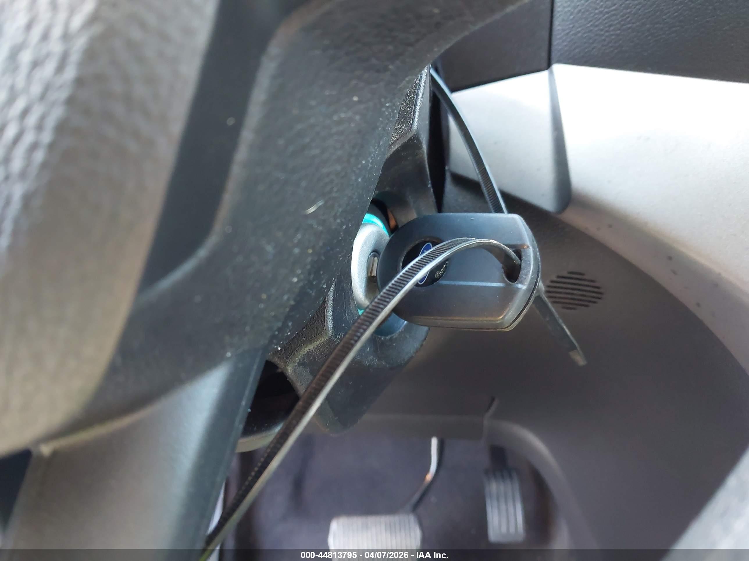 FORD ESCAPE image 11