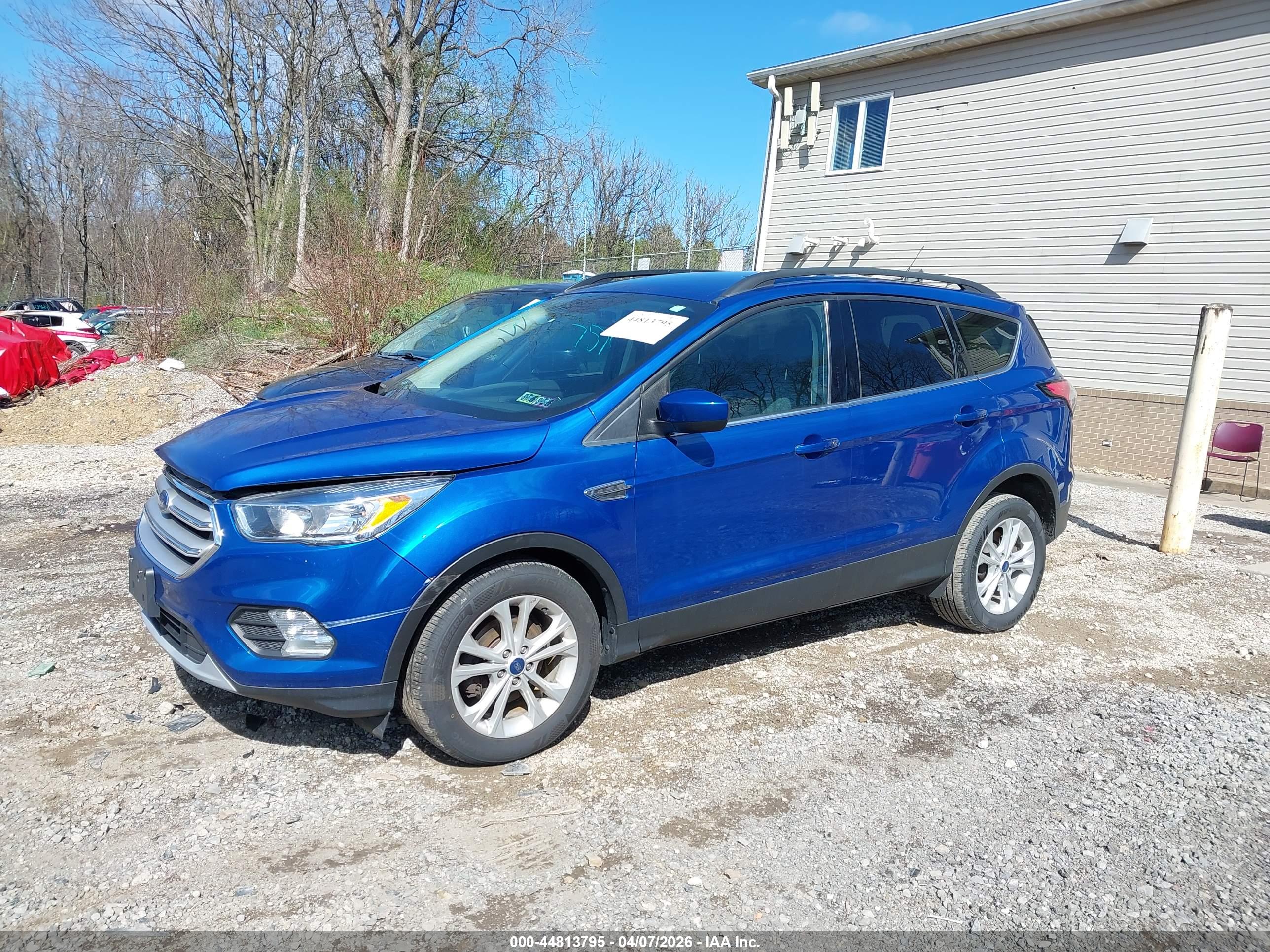 FORD ESCAPE image 2