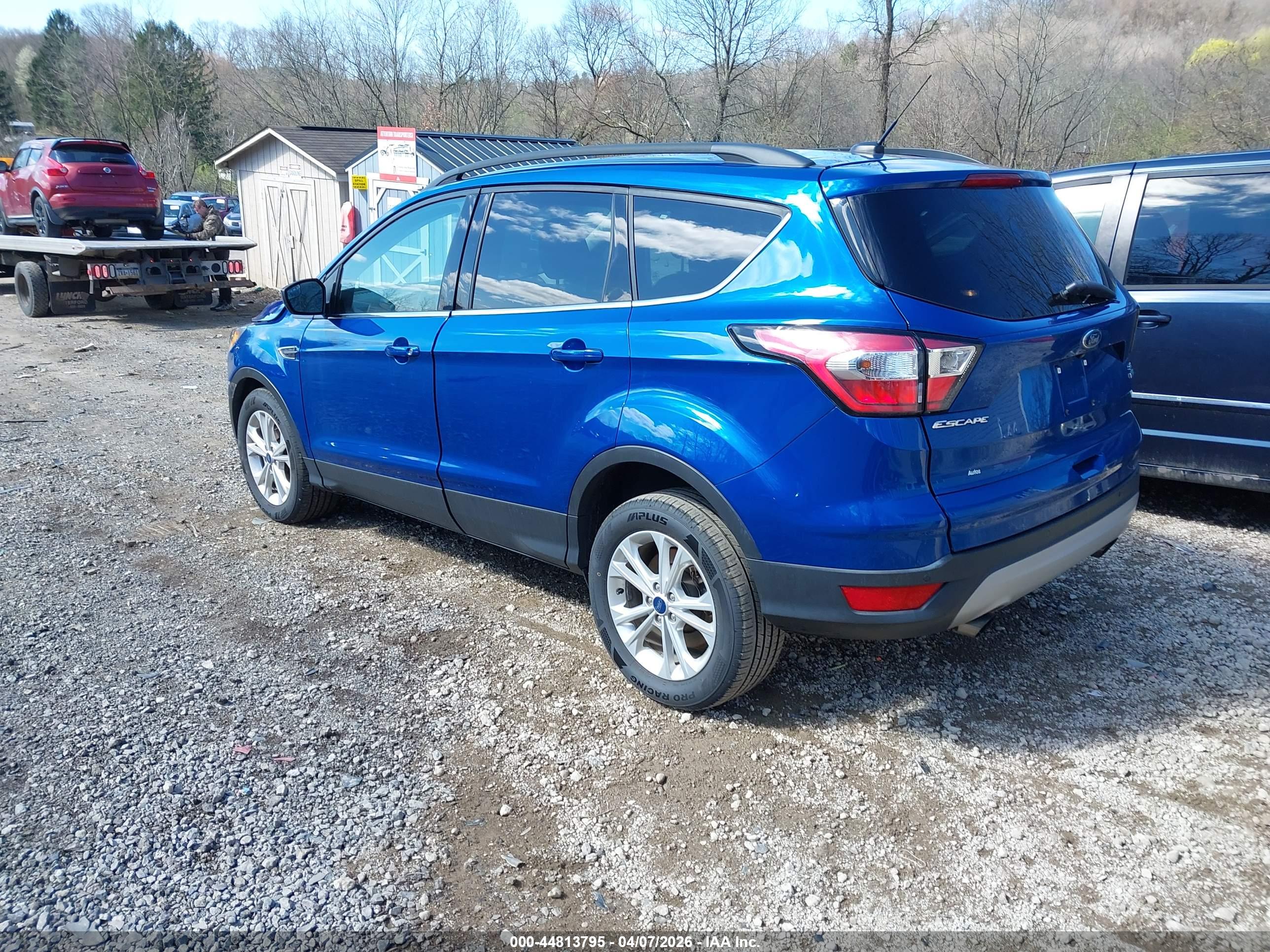 FORD ESCAPE image 3