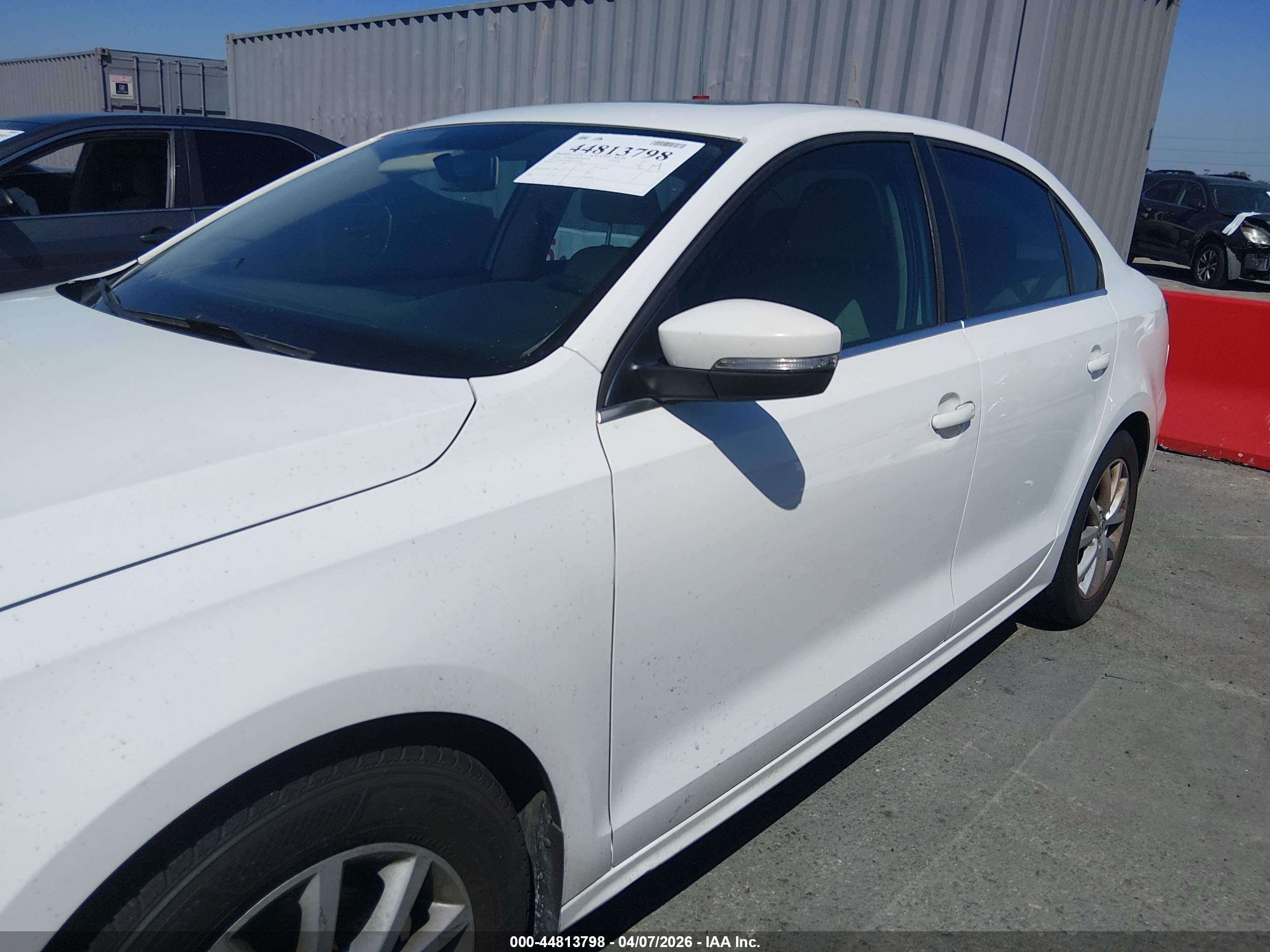 VOLKSWAGEN JETTA image 6