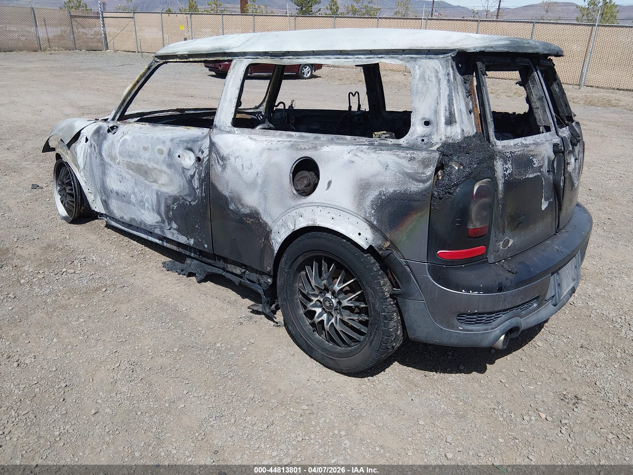 MINI COOPER image 3
