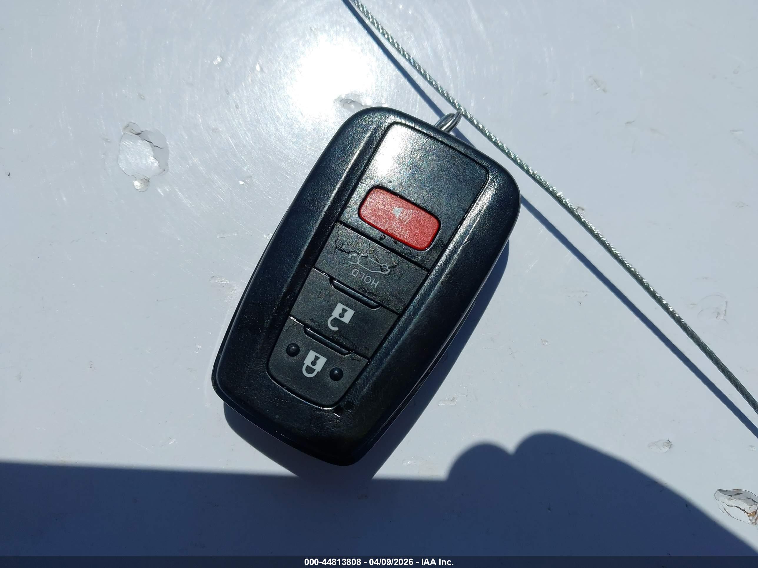 TOYOTA RAV4 image 11