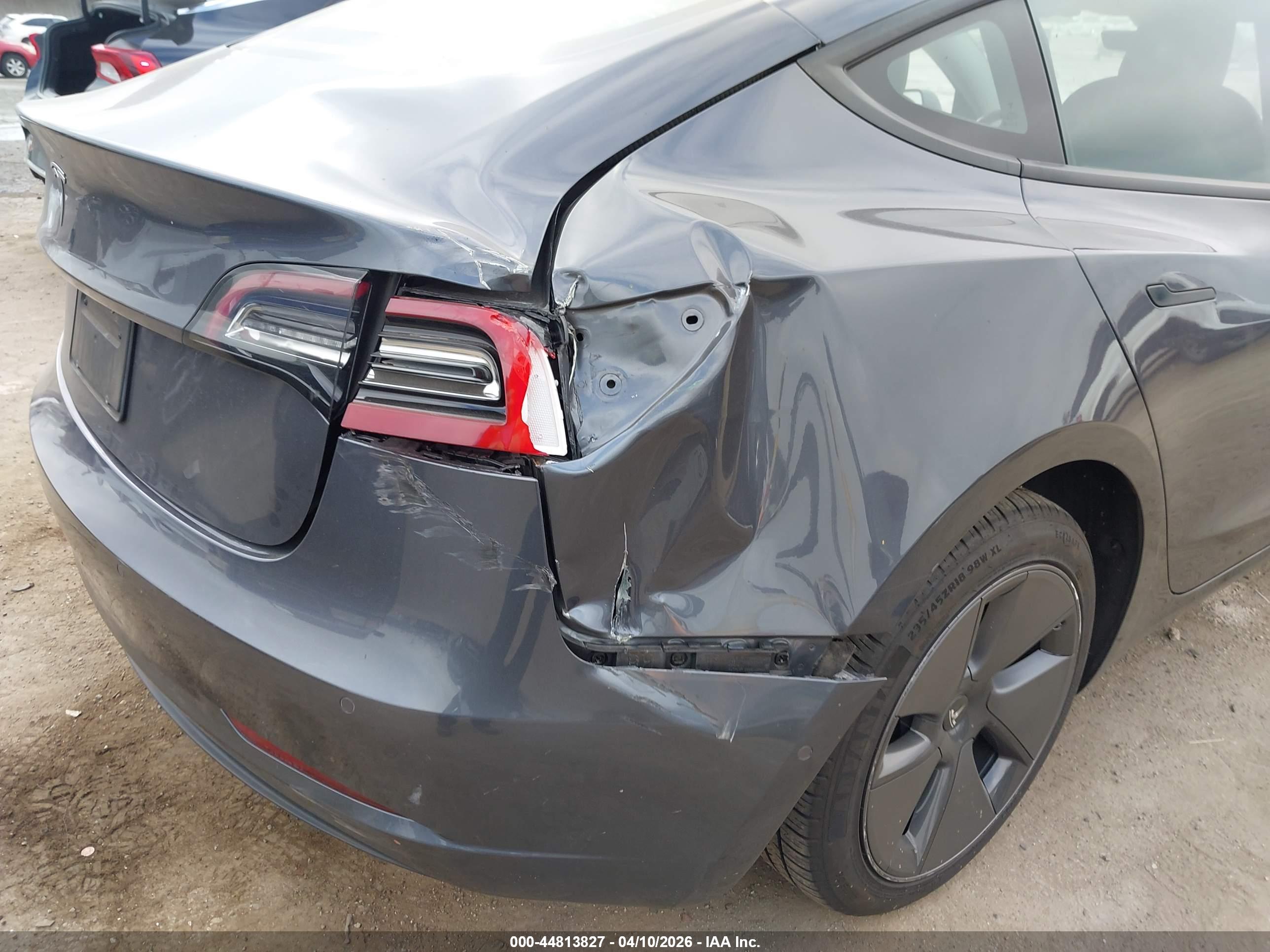 TESLA MODEL image 6