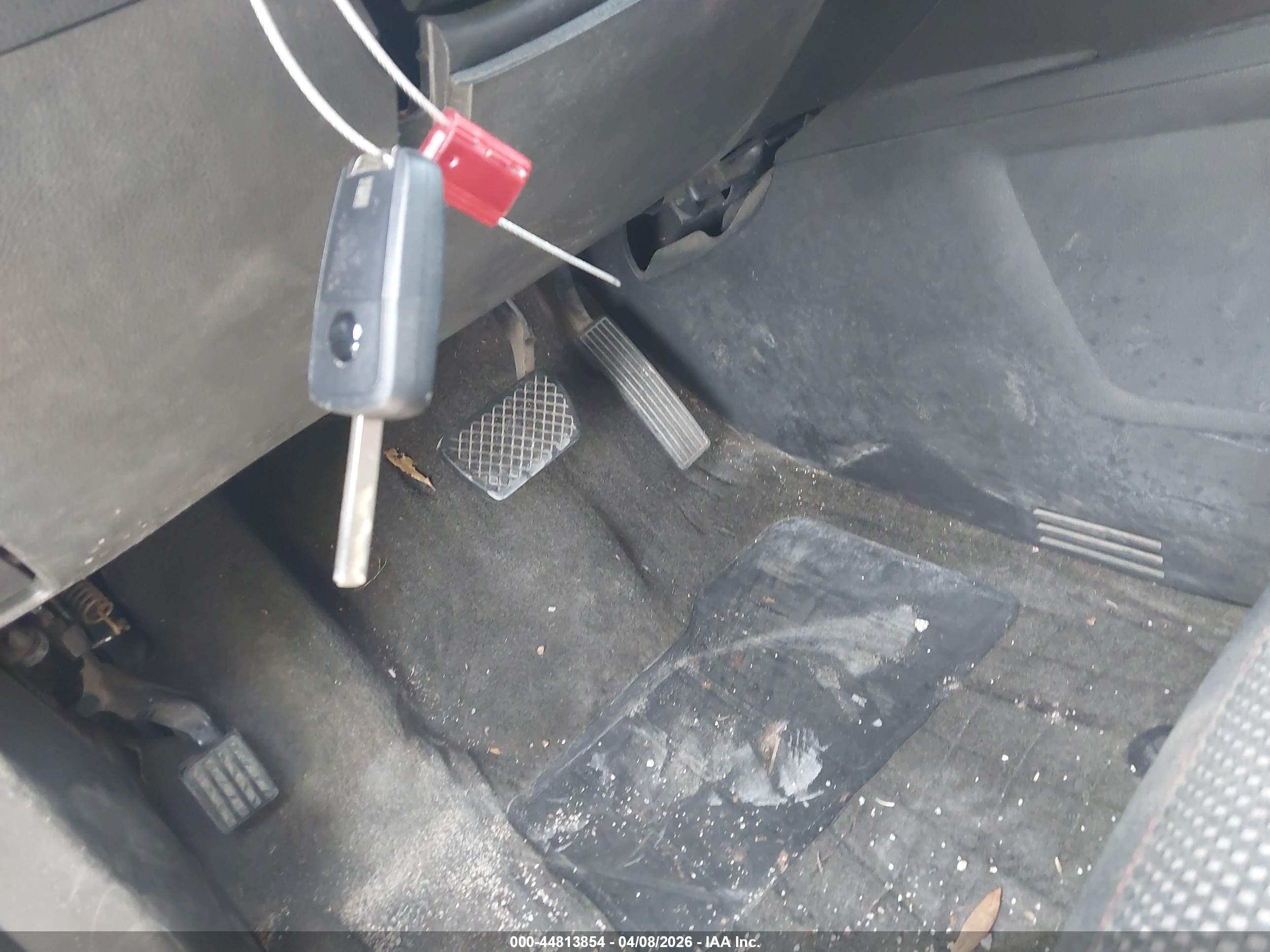 CHEVROLET EQUINOX image 11