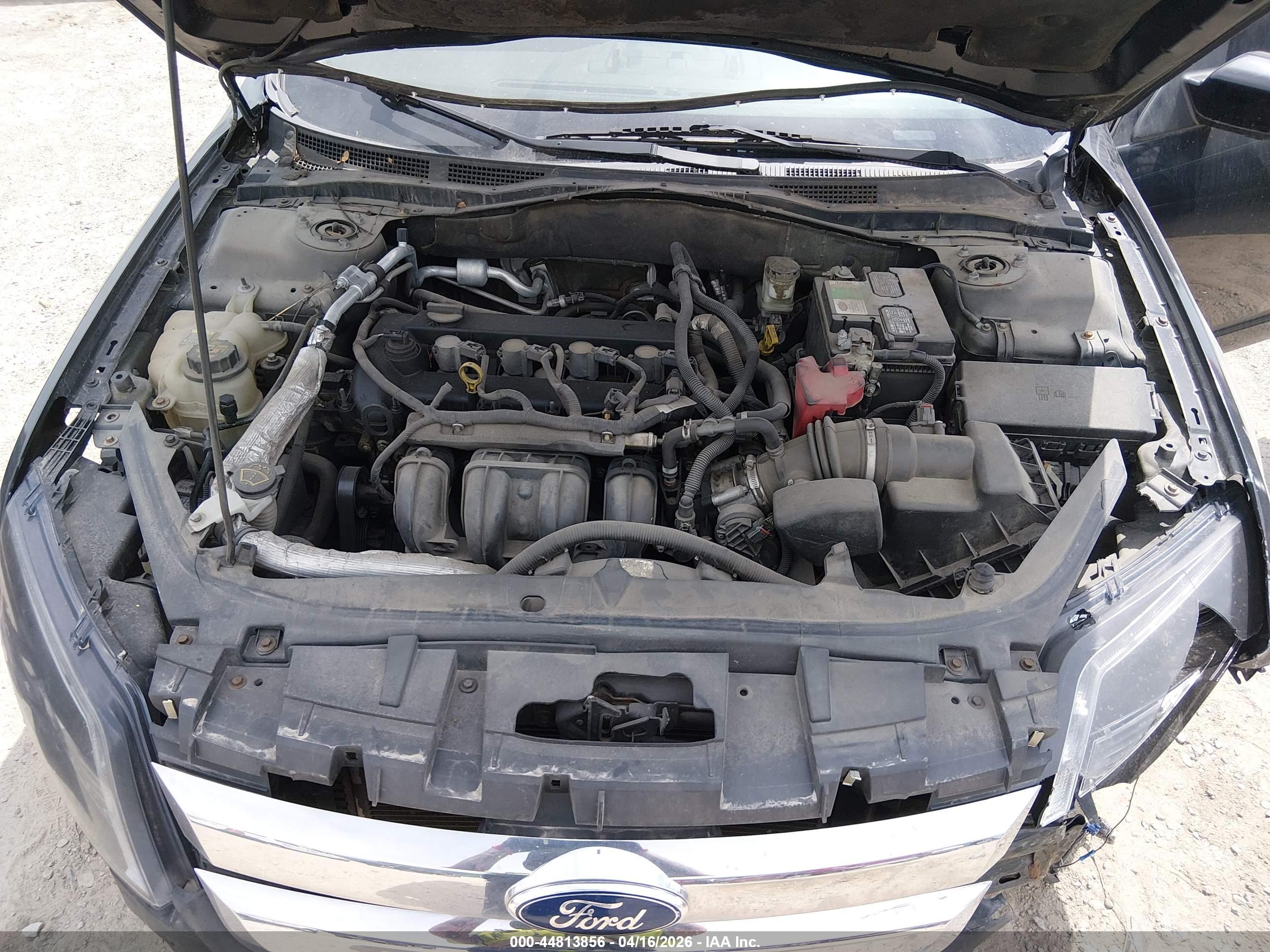 FORD FUSION image 10