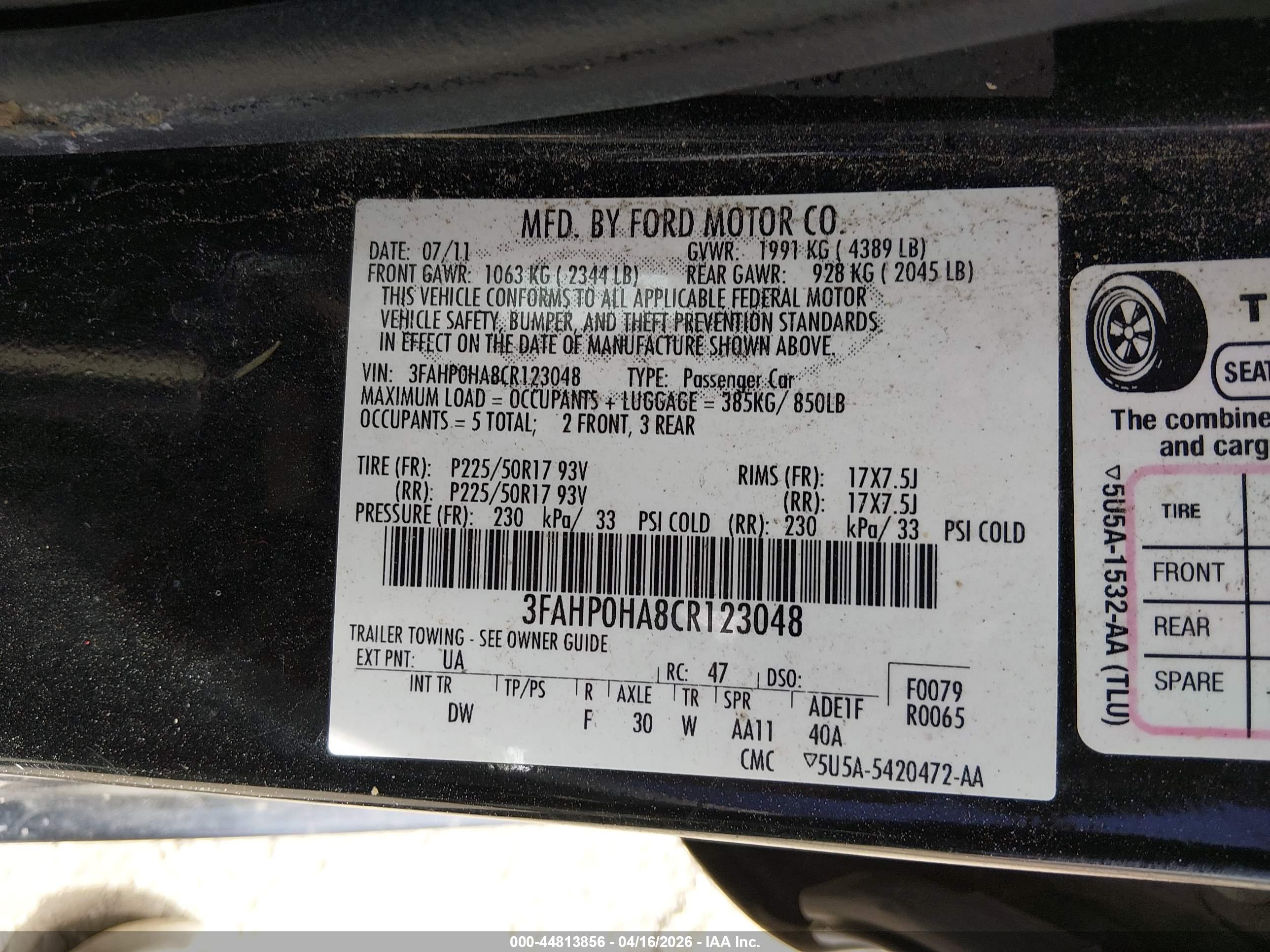 FORD FUSION image 9