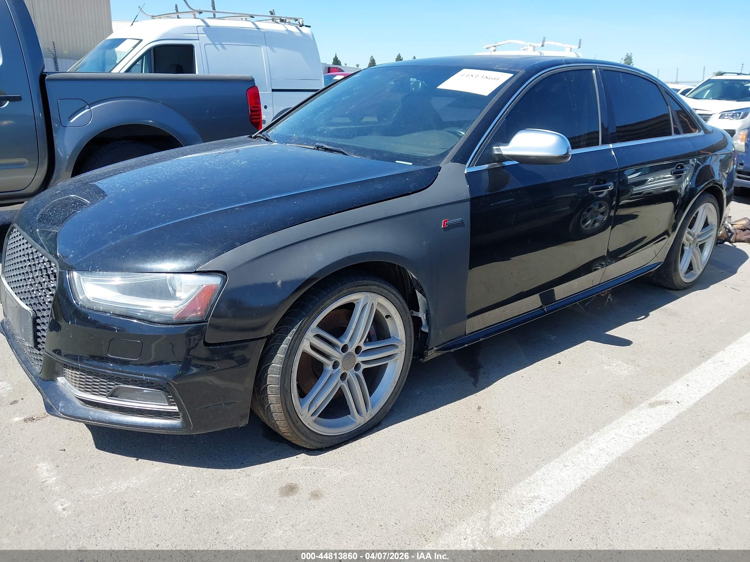 AUDI S4 image 2