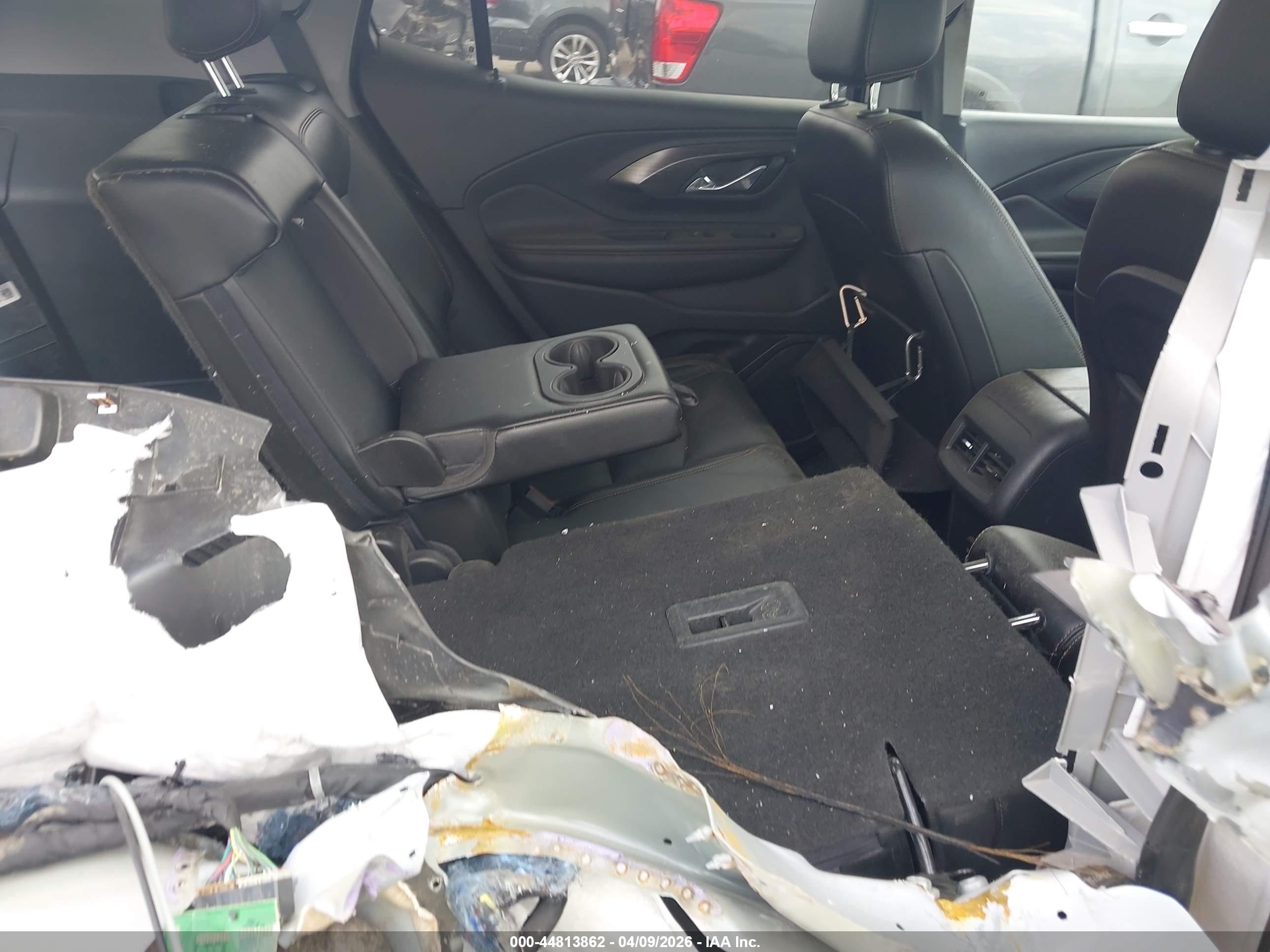 GMC TERRAIN image 8