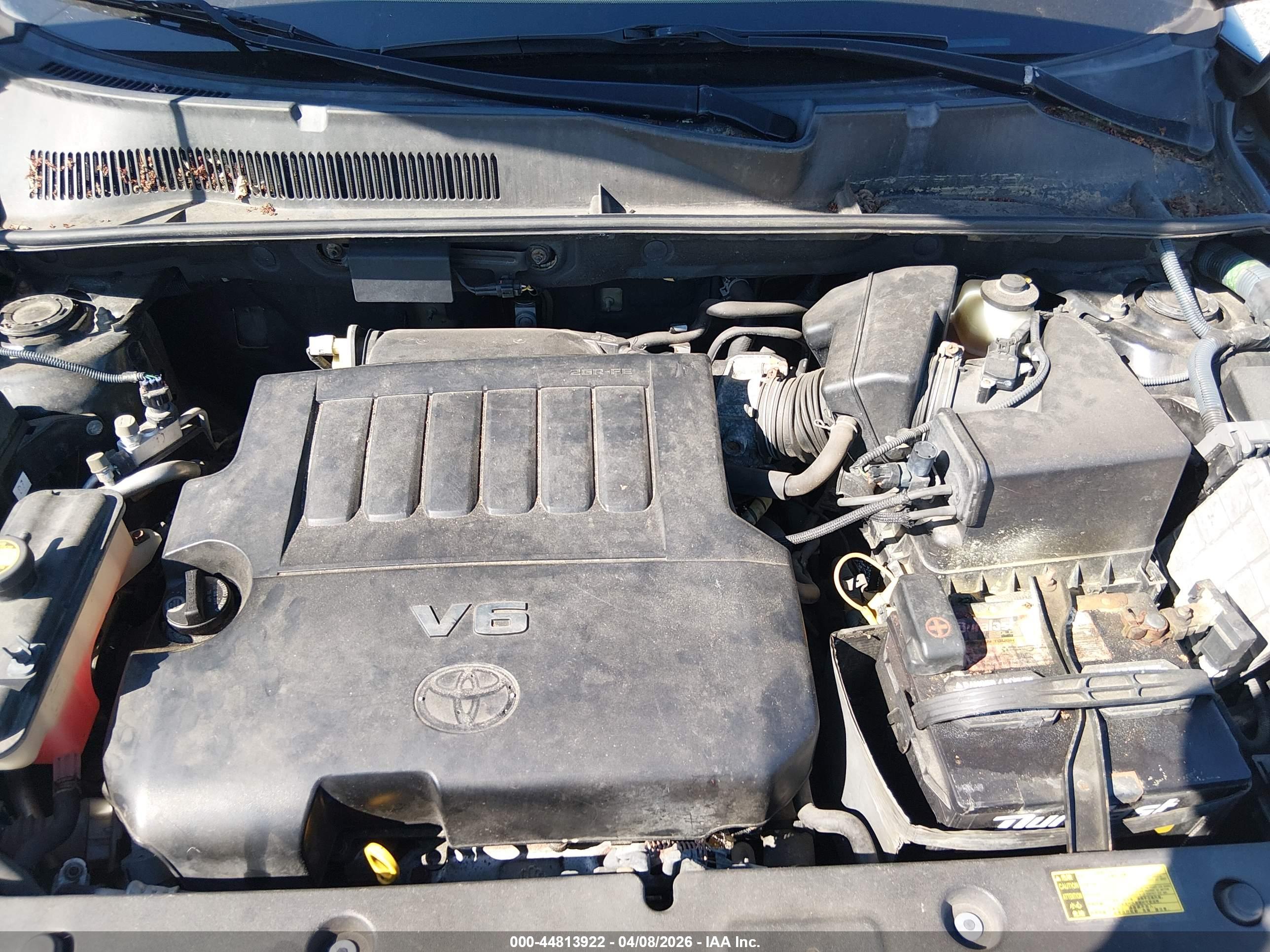 TOYOTA RAV4 image 10