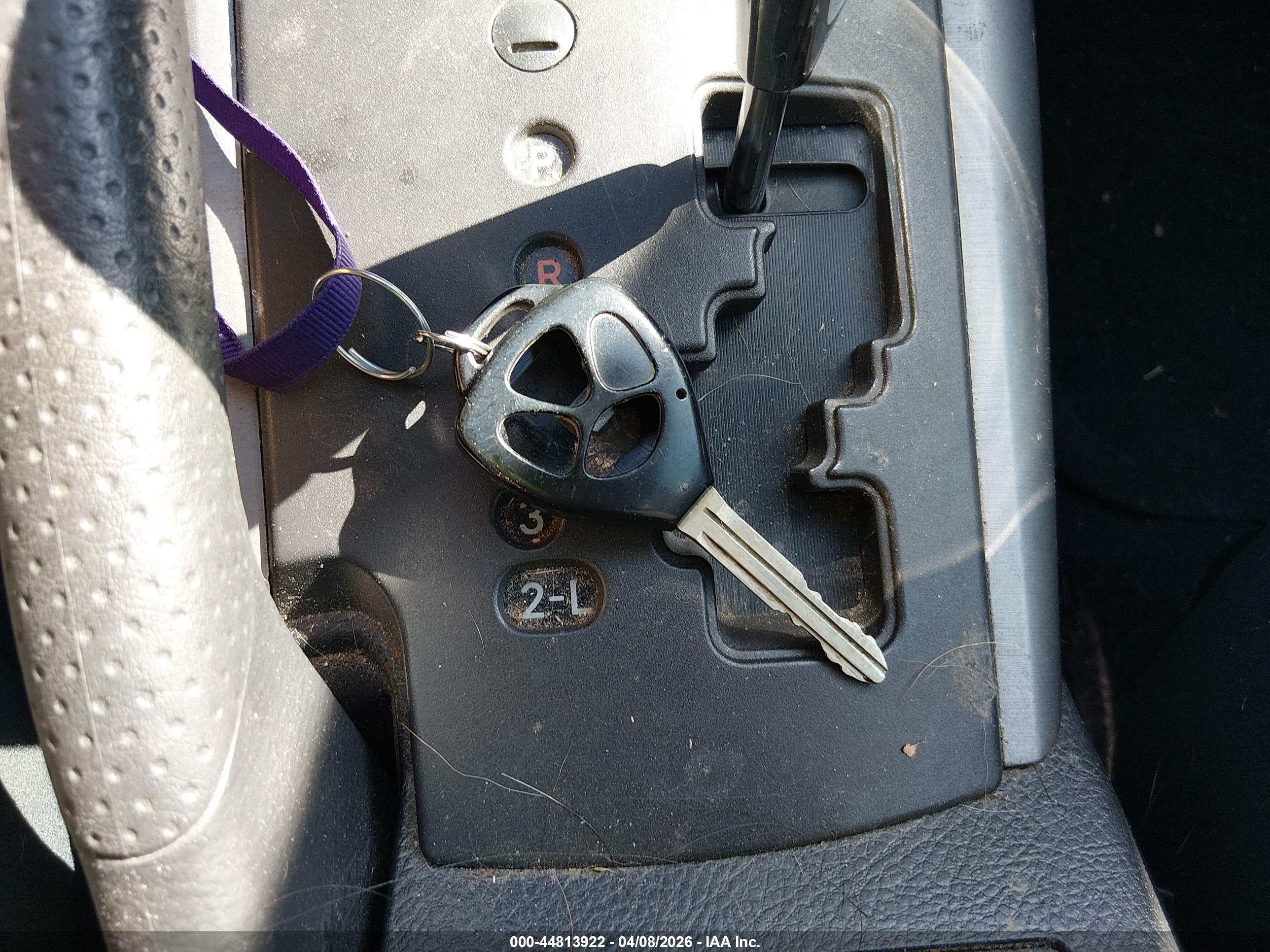 TOYOTA RAV4 image 11