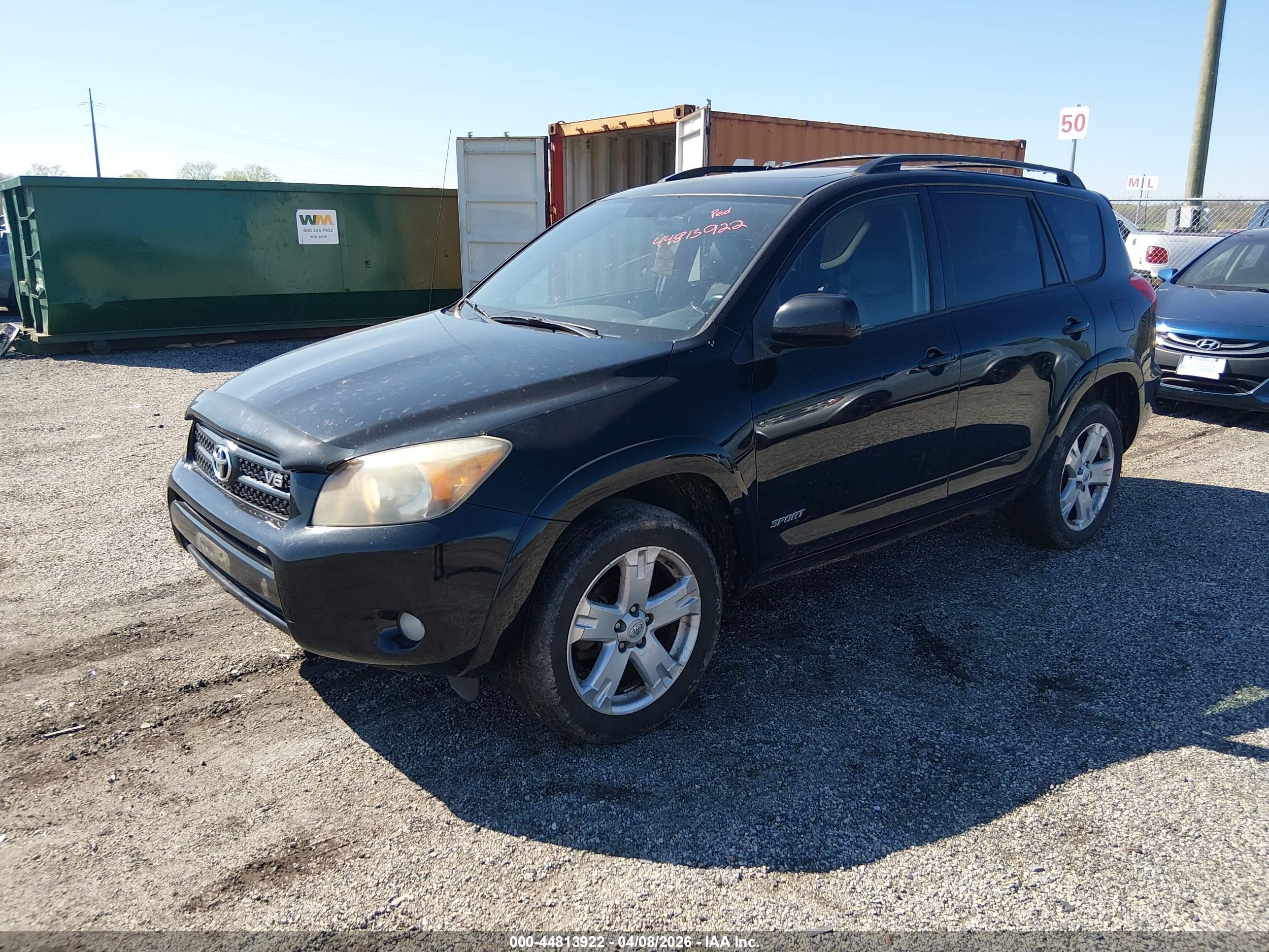TOYOTA RAV4 image 2