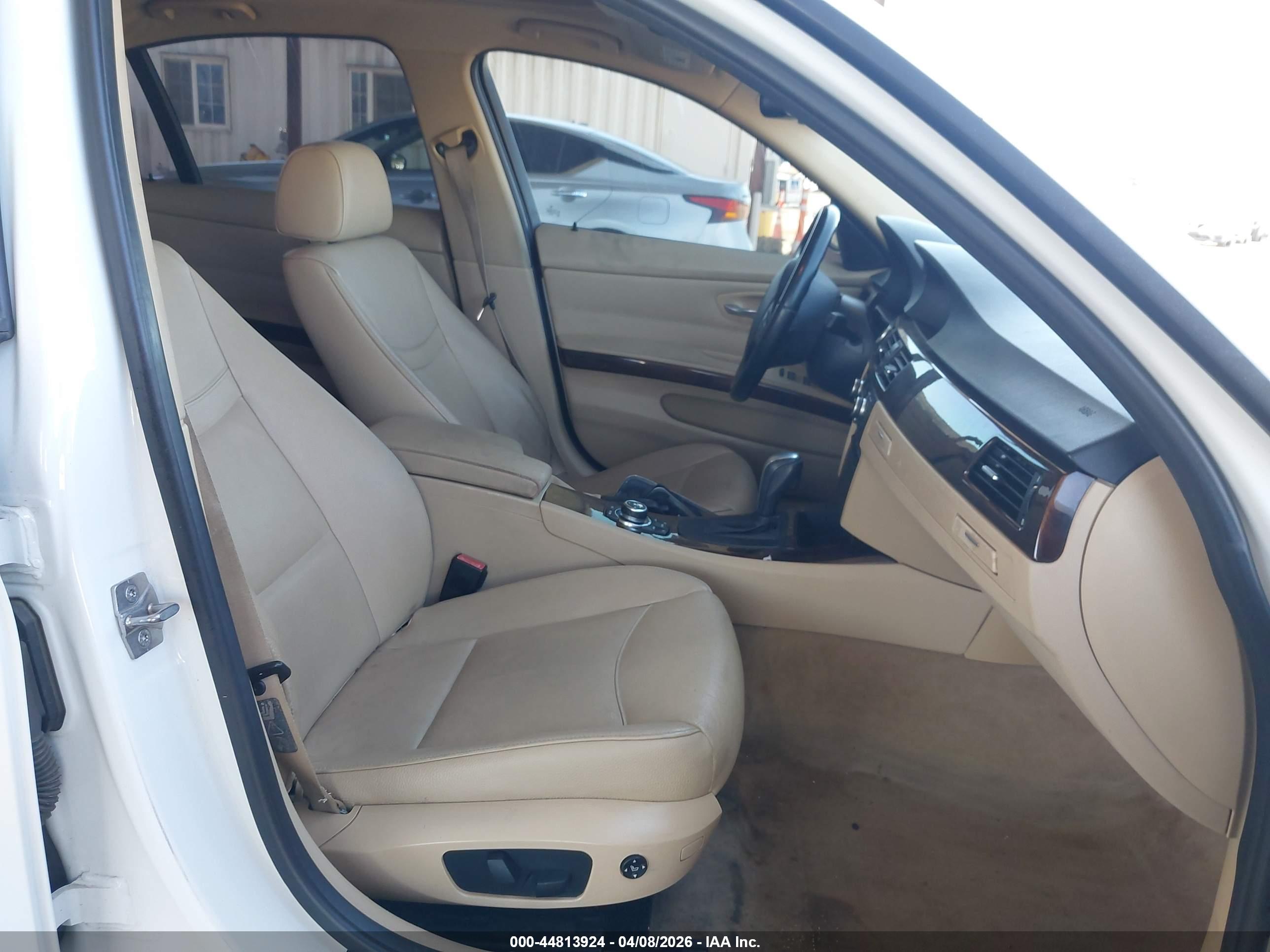 BMW 328I image 5