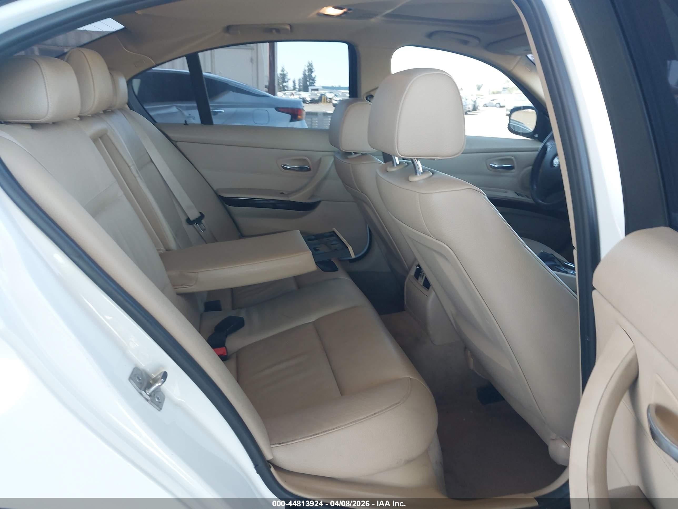 BMW 328I image 8
