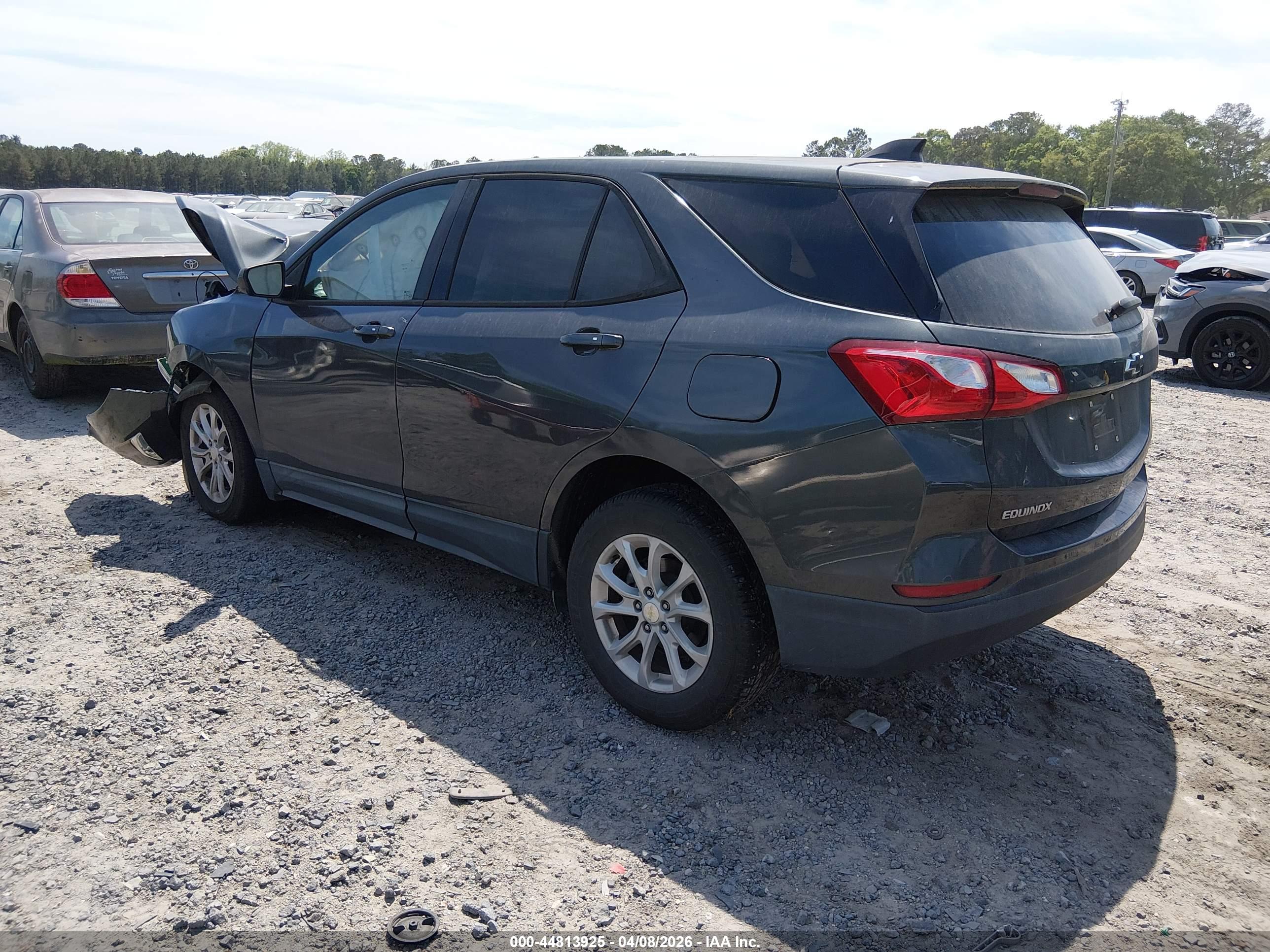 CHEVROLET EQUINOX image 3
