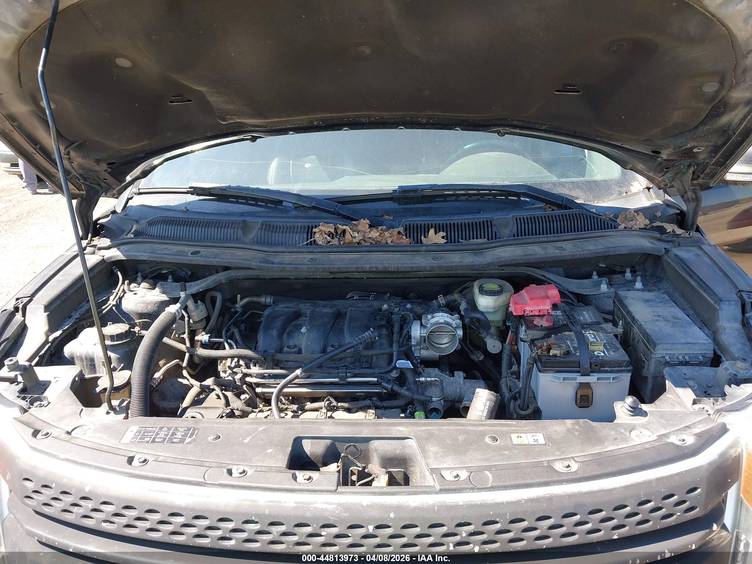 FORD EXPLORER image 10
