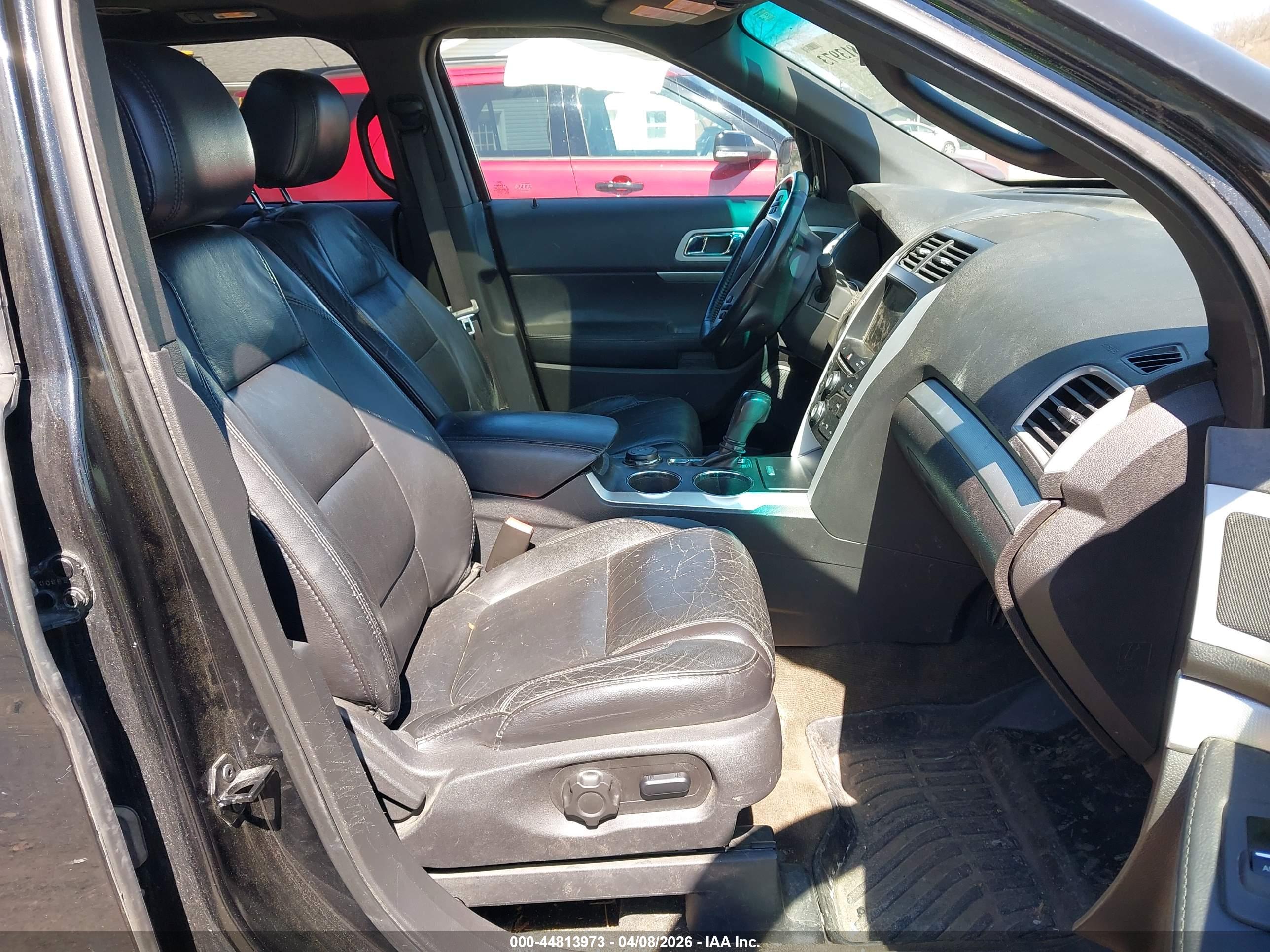 FORD EXPLORER image 5