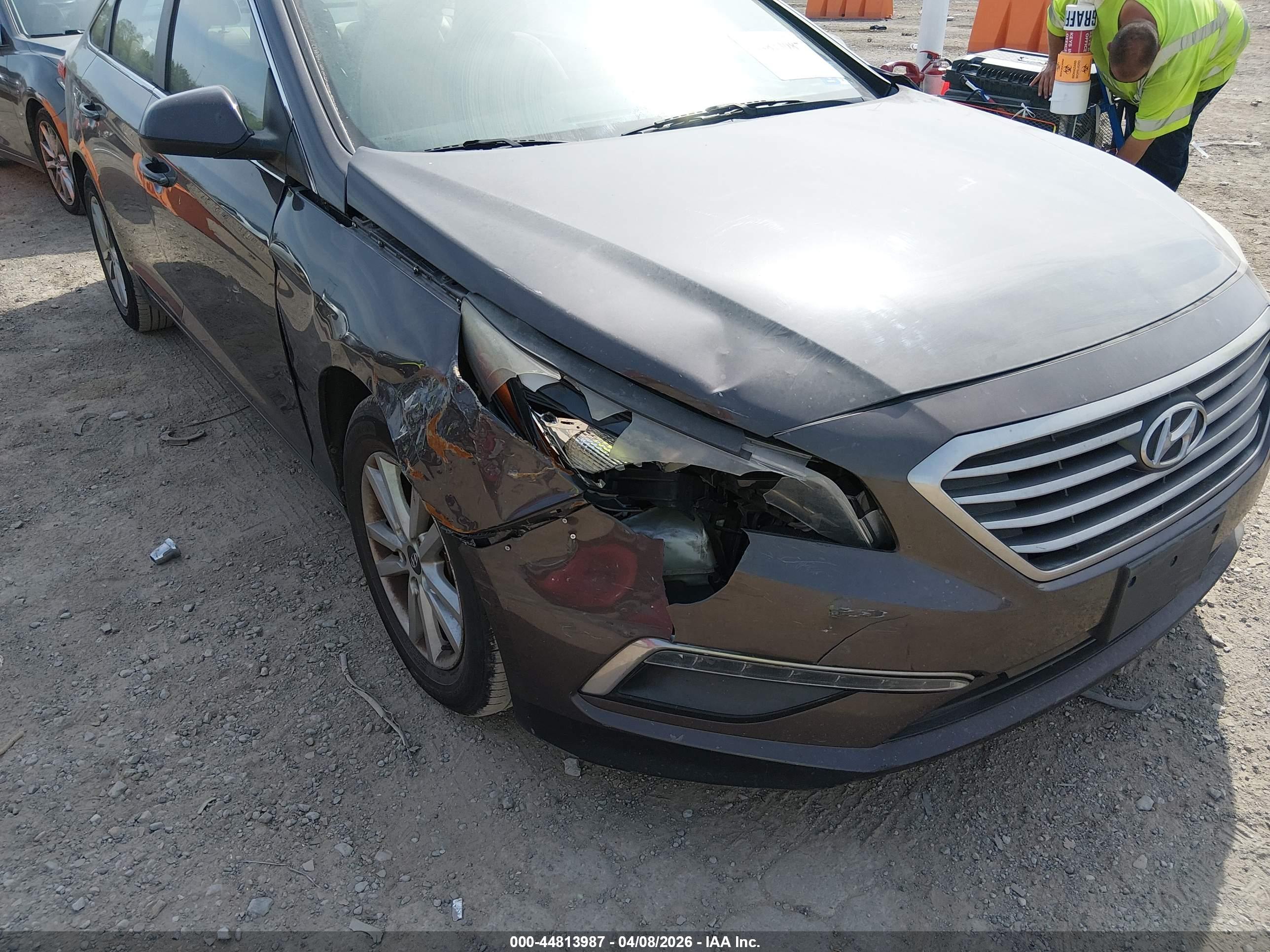 HYUNDAI SONATA image 6