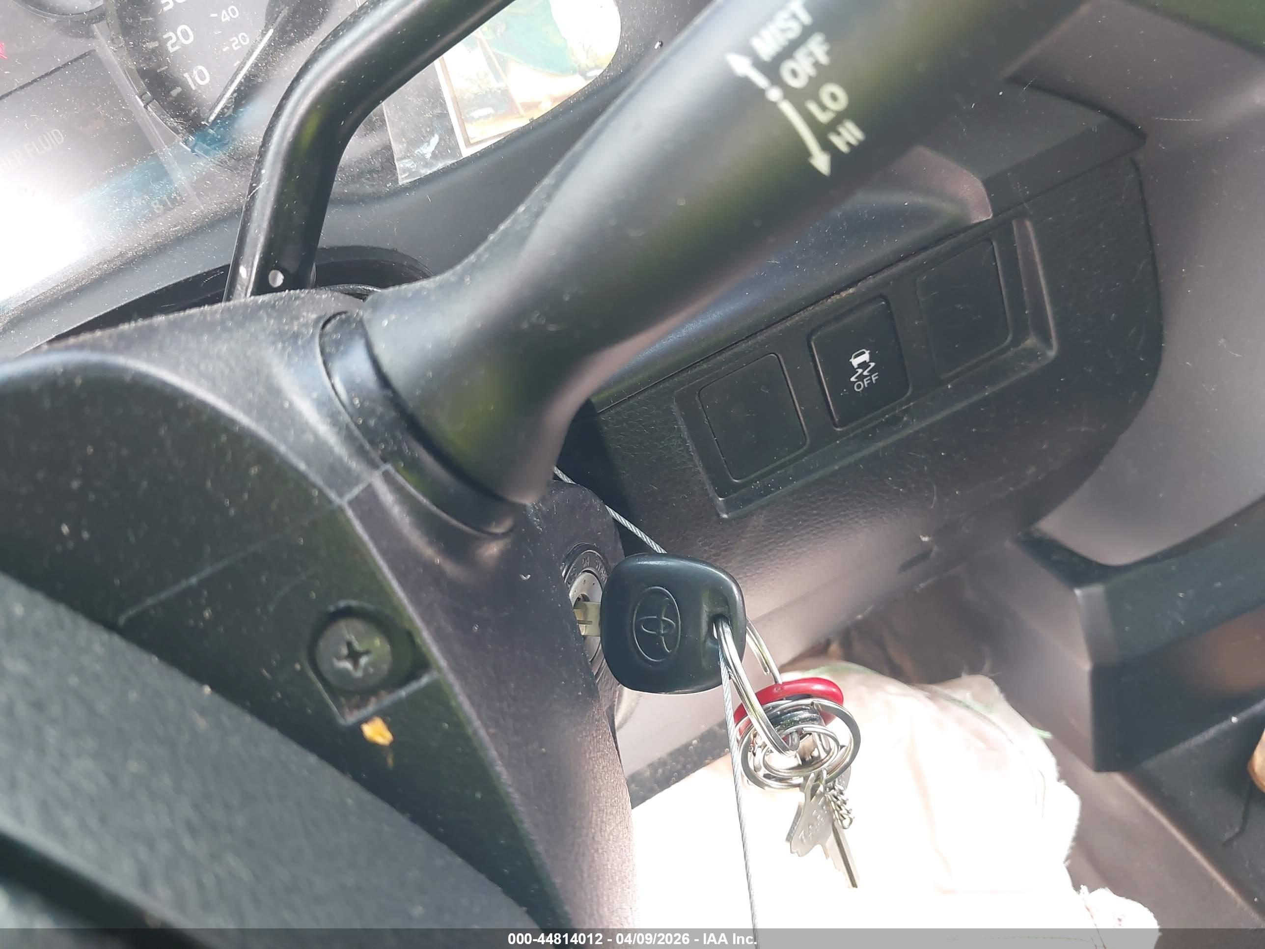 TOYOTA TUNDRA image 11