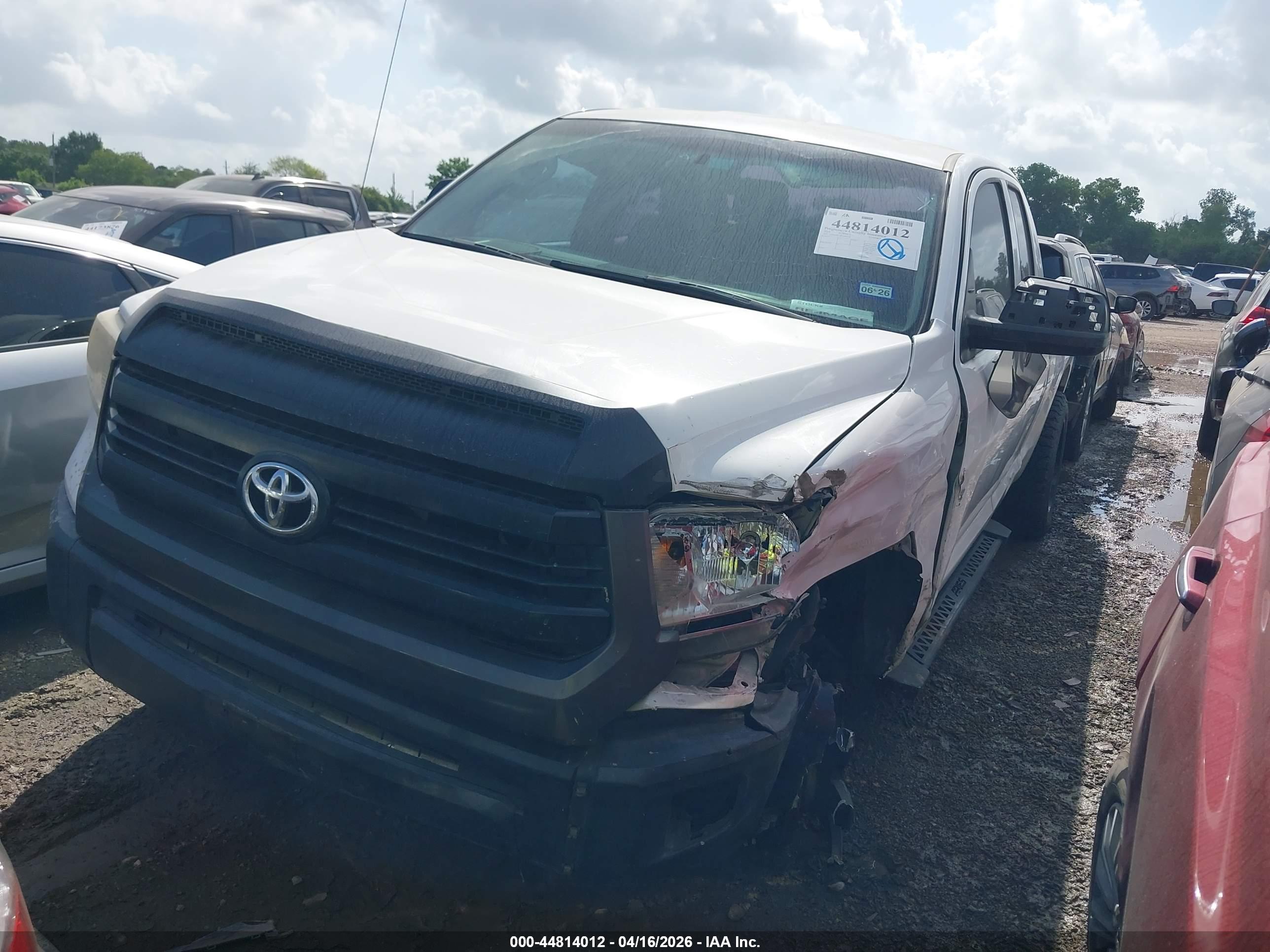 TOYOTA TUNDRA image 2