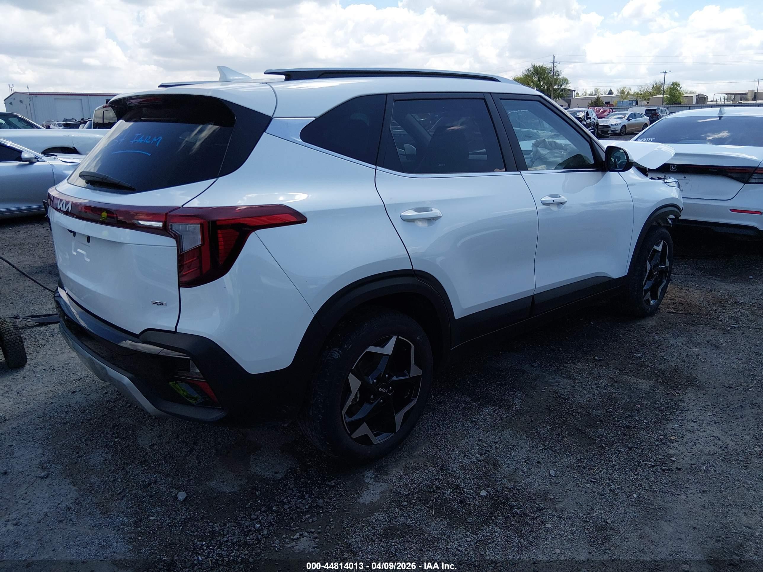 KIA SELTOS image 4