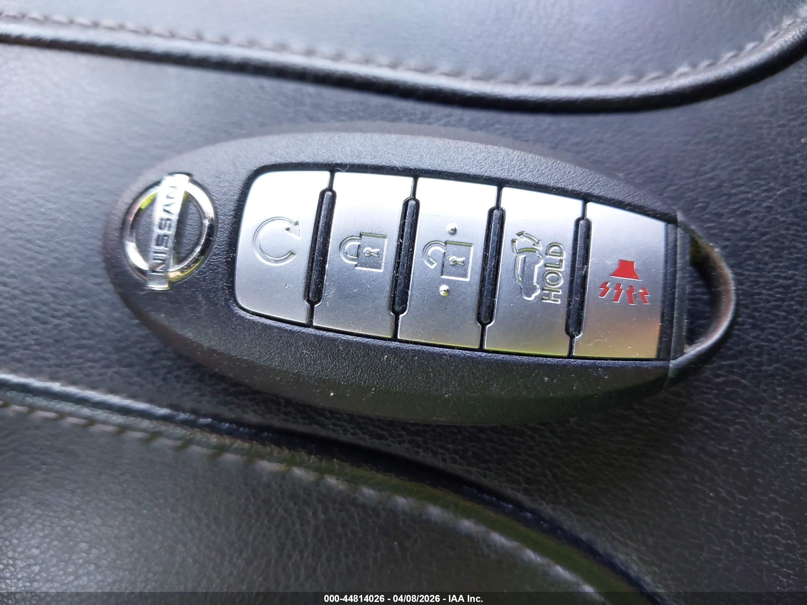 NISSAN ROGUE image 11