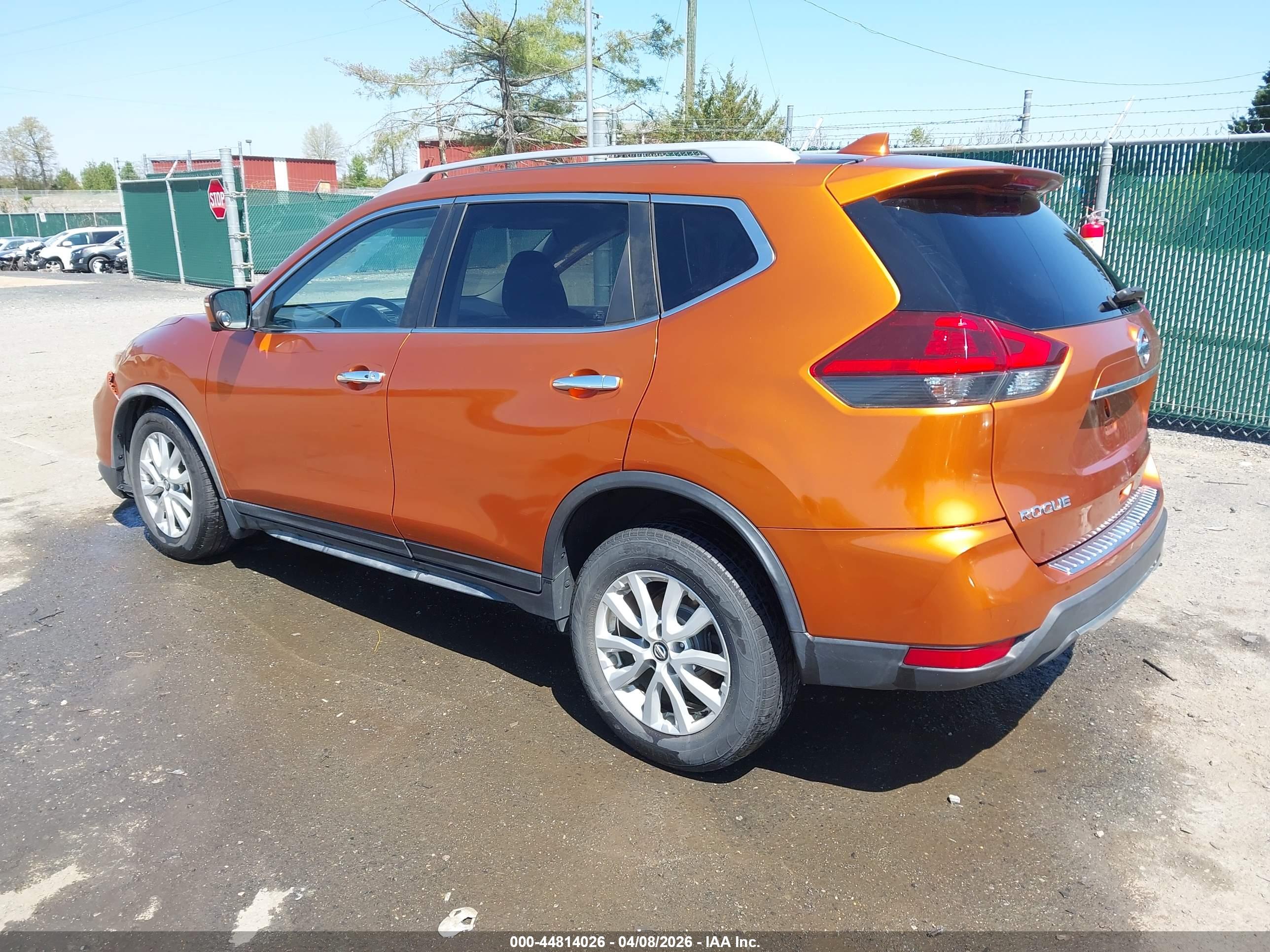 NISSAN ROGUE image 3