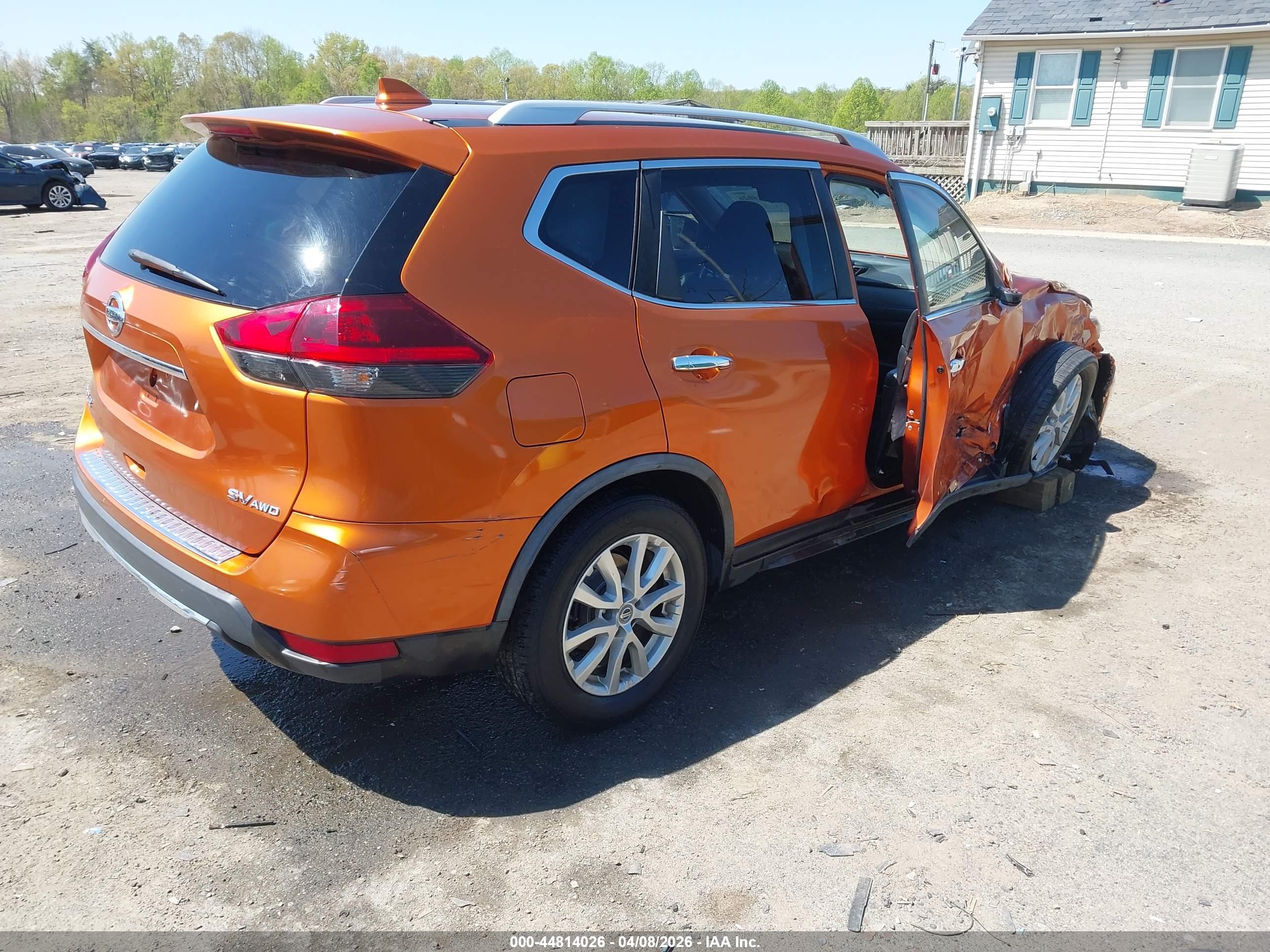 NISSAN ROGUE image 4