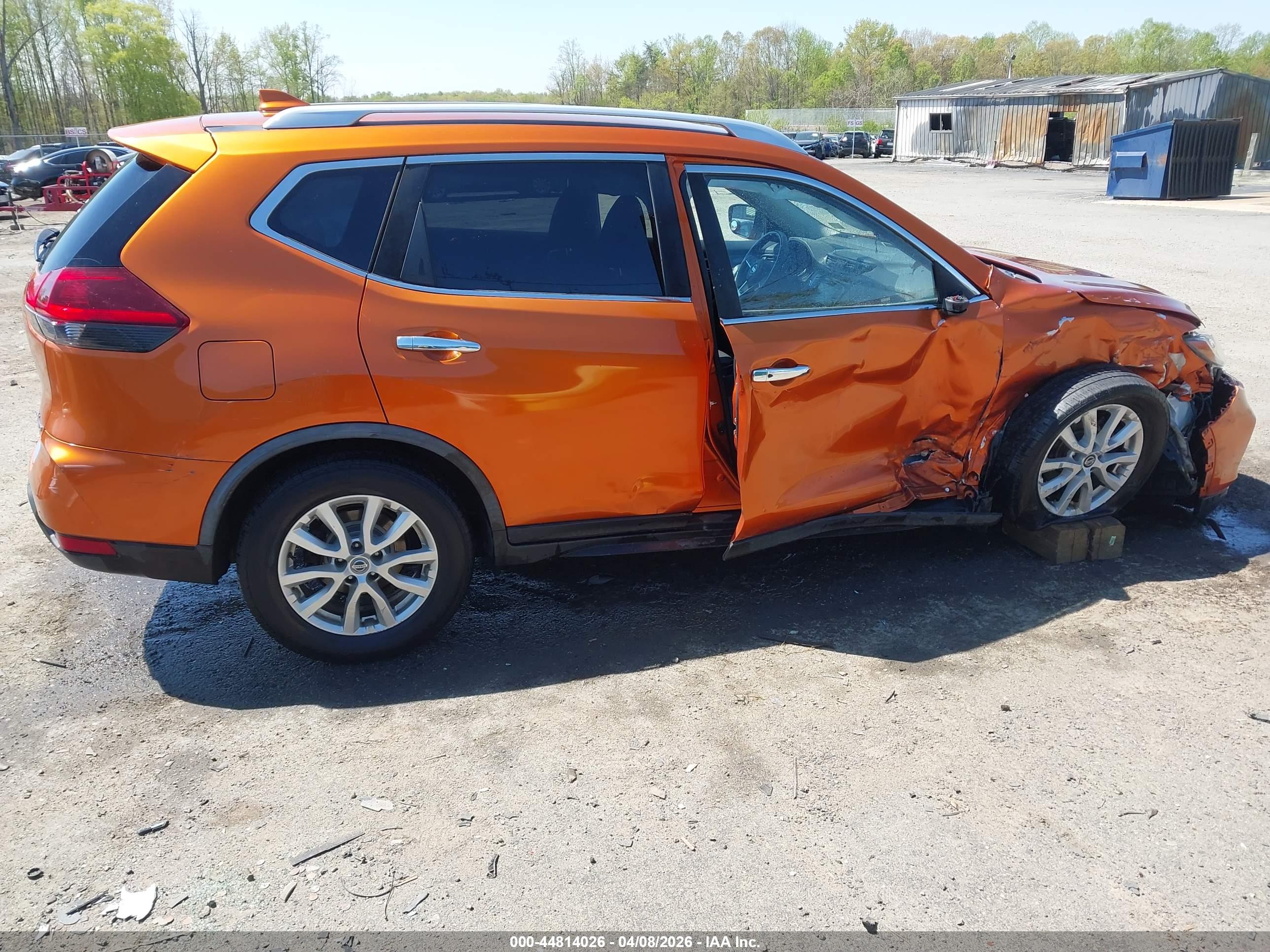 NISSAN ROGUE image 6