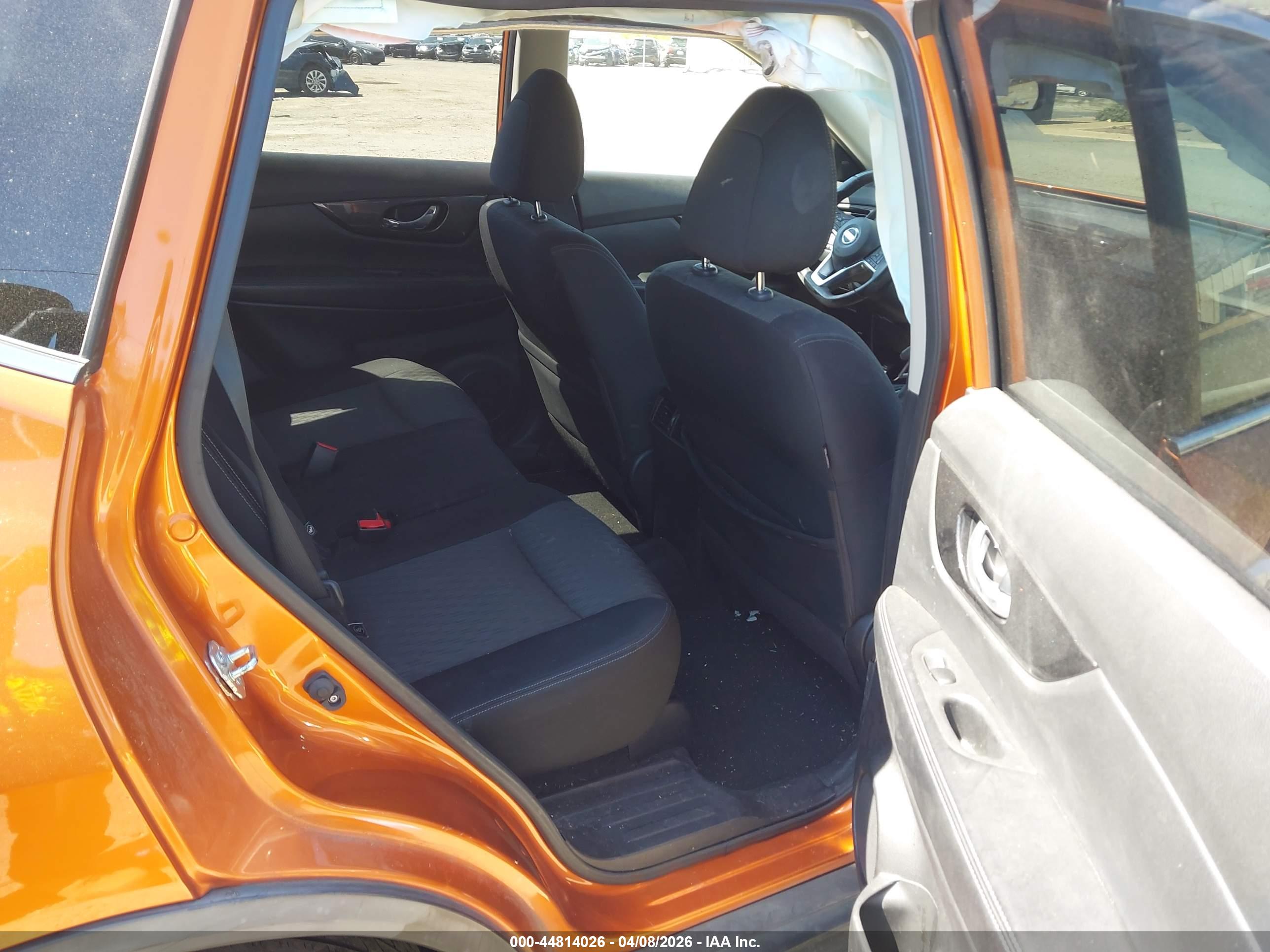 NISSAN ROGUE image 8