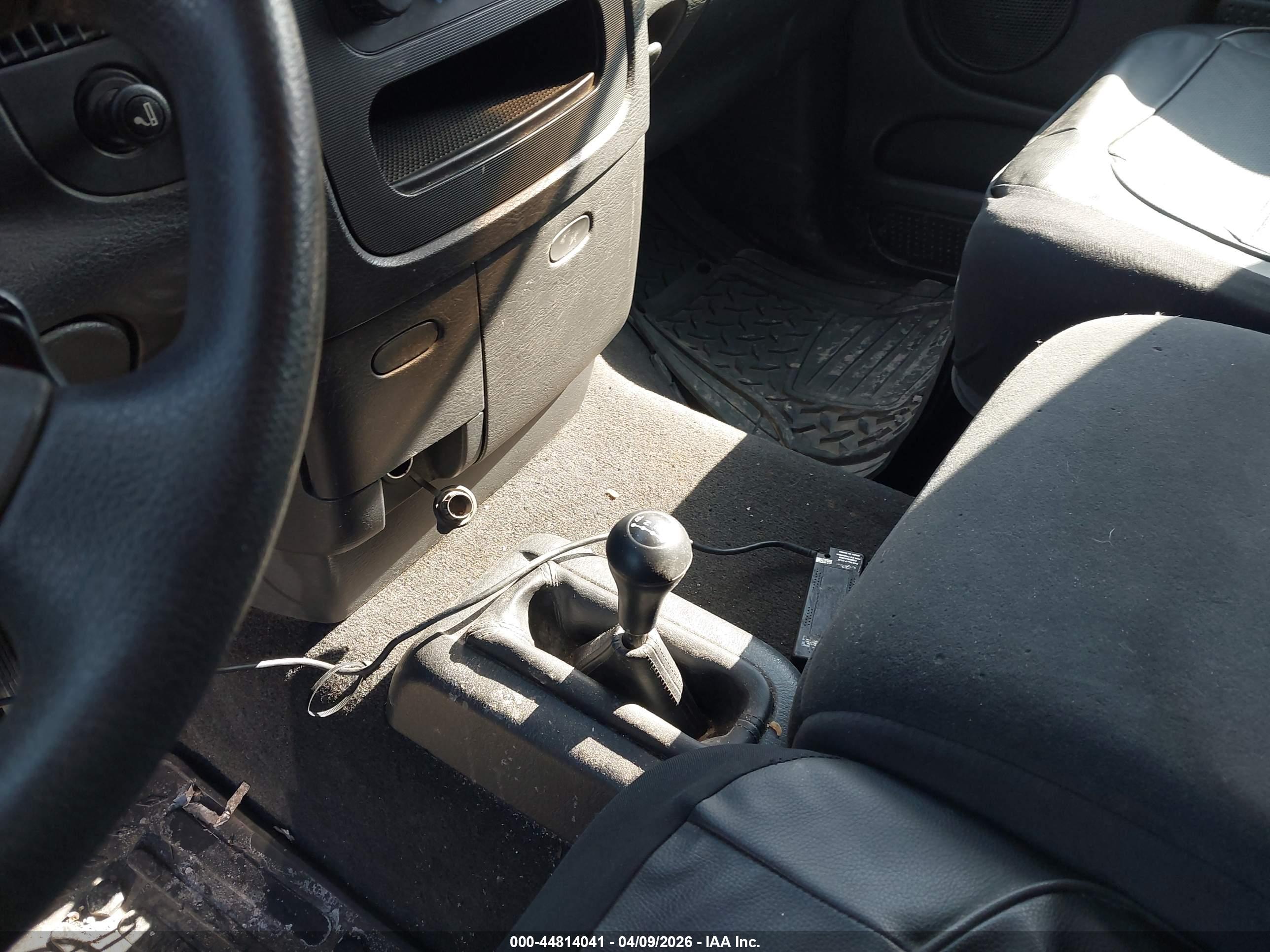 DODGE RAM image 6