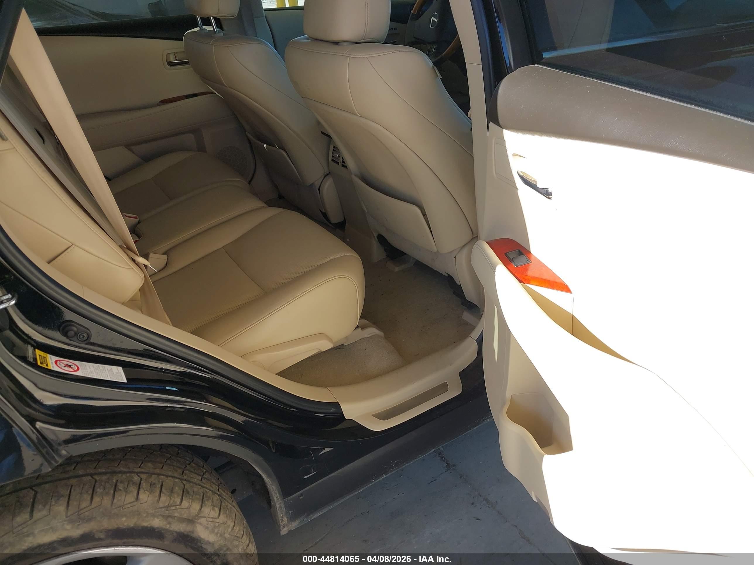 LEXUS RX image 8