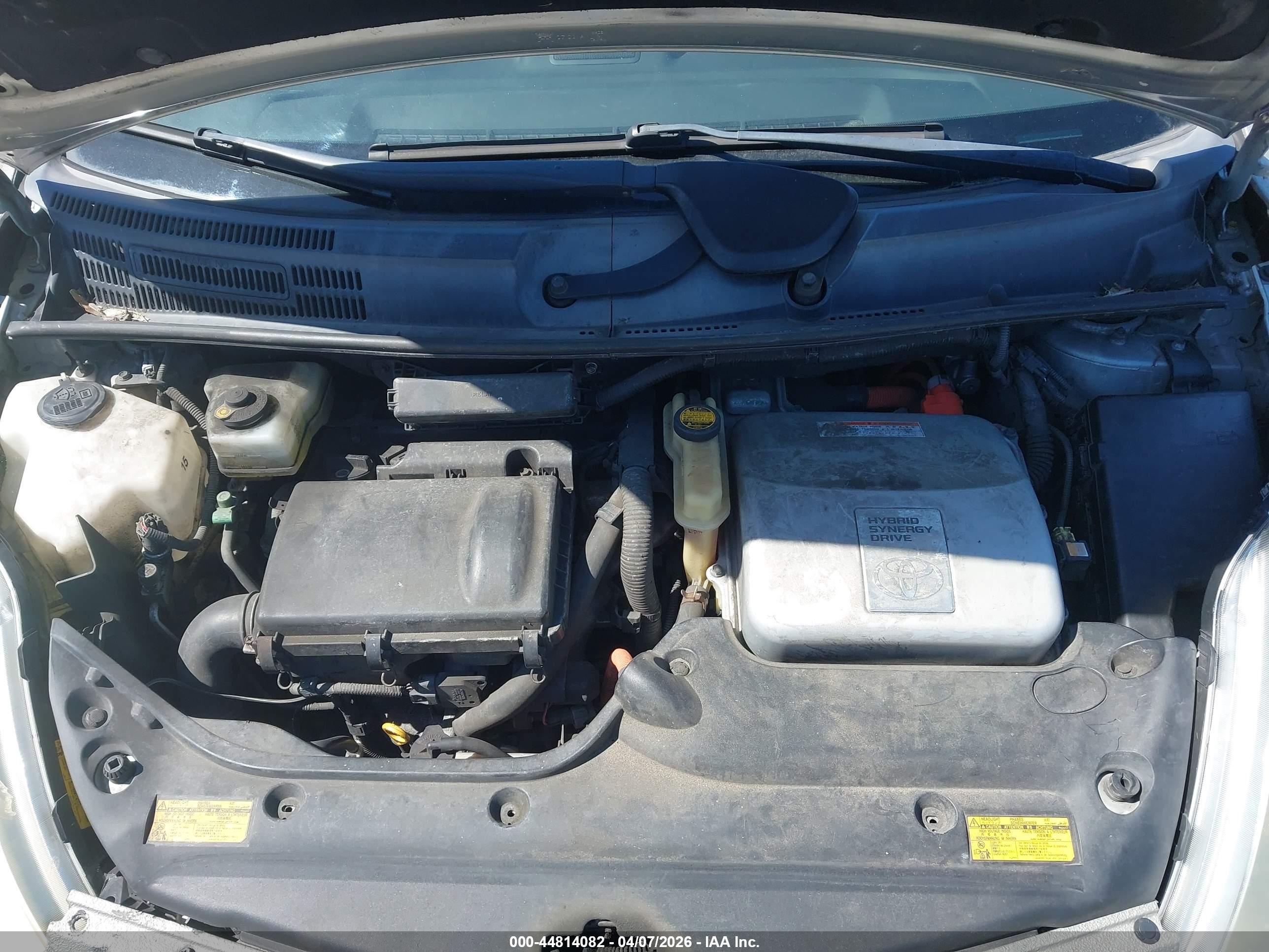 TOYOTA PRIUS image 10