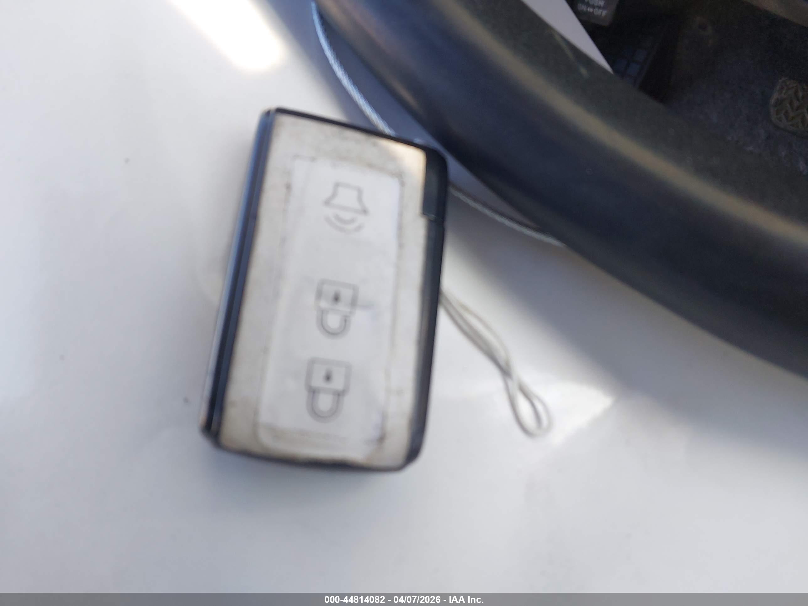TOYOTA PRIUS image 11