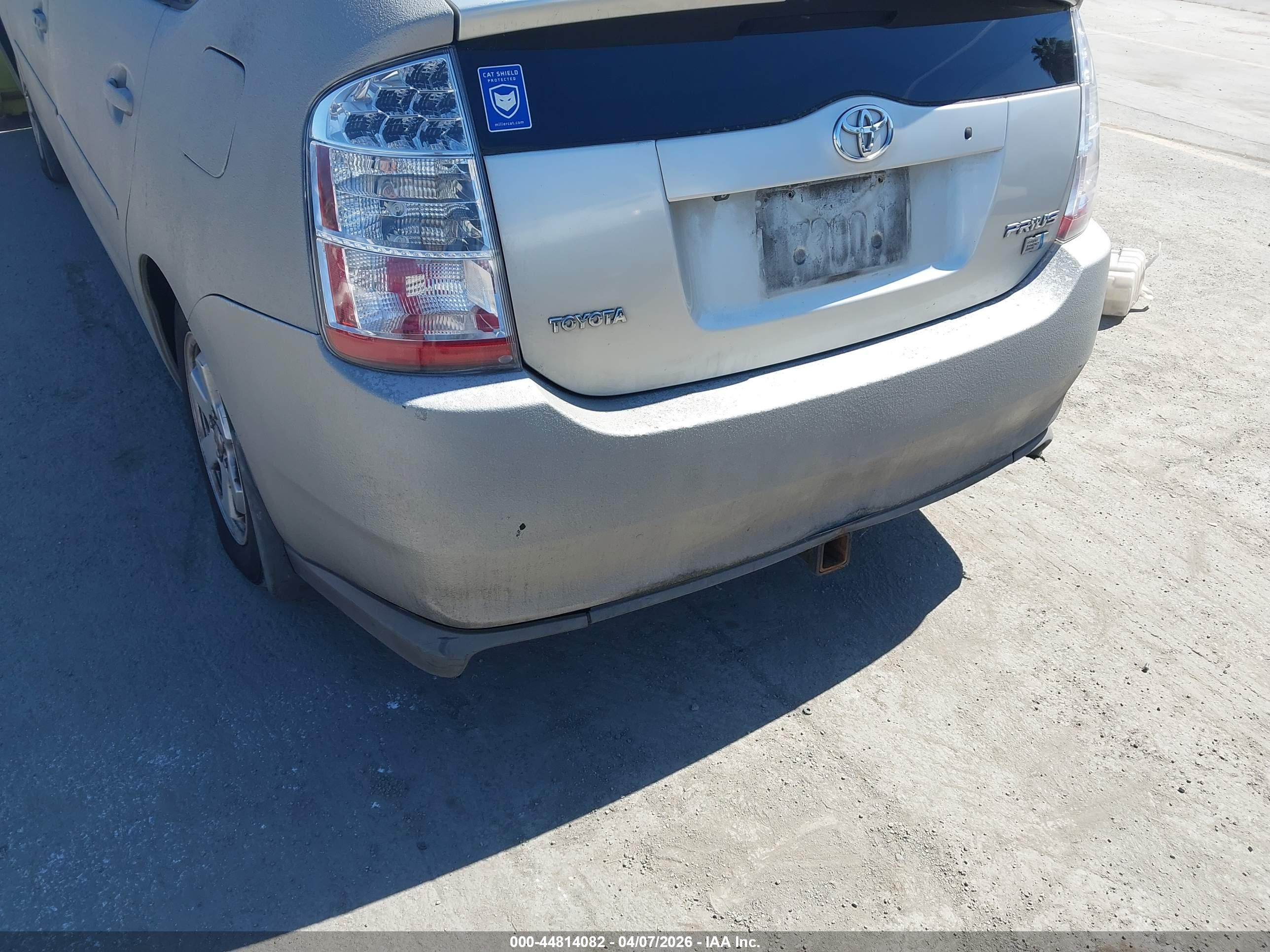 TOYOTA PRIUS image 6