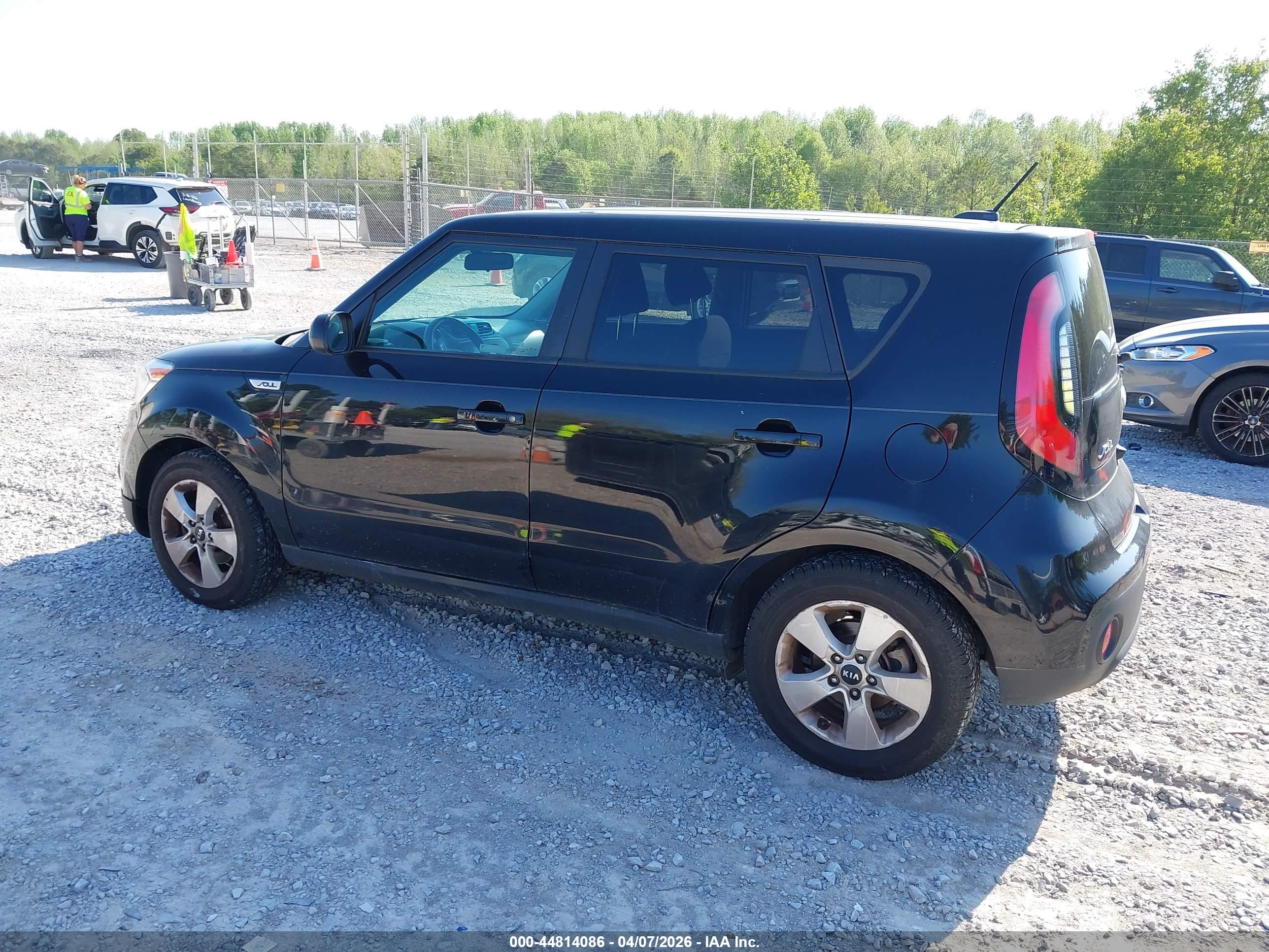 KIA SOUL image 3