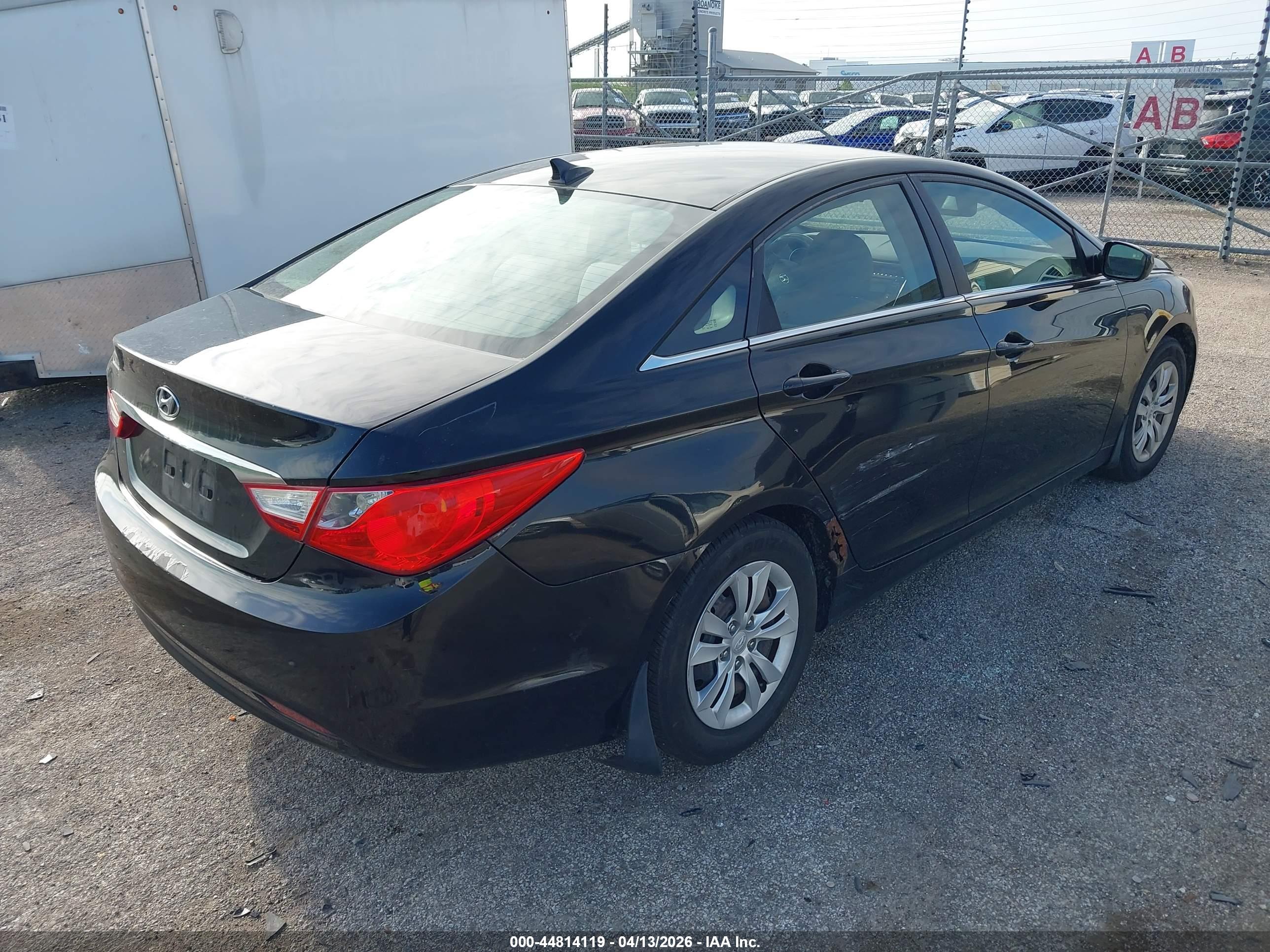 HYUNDAI SONATA image 4