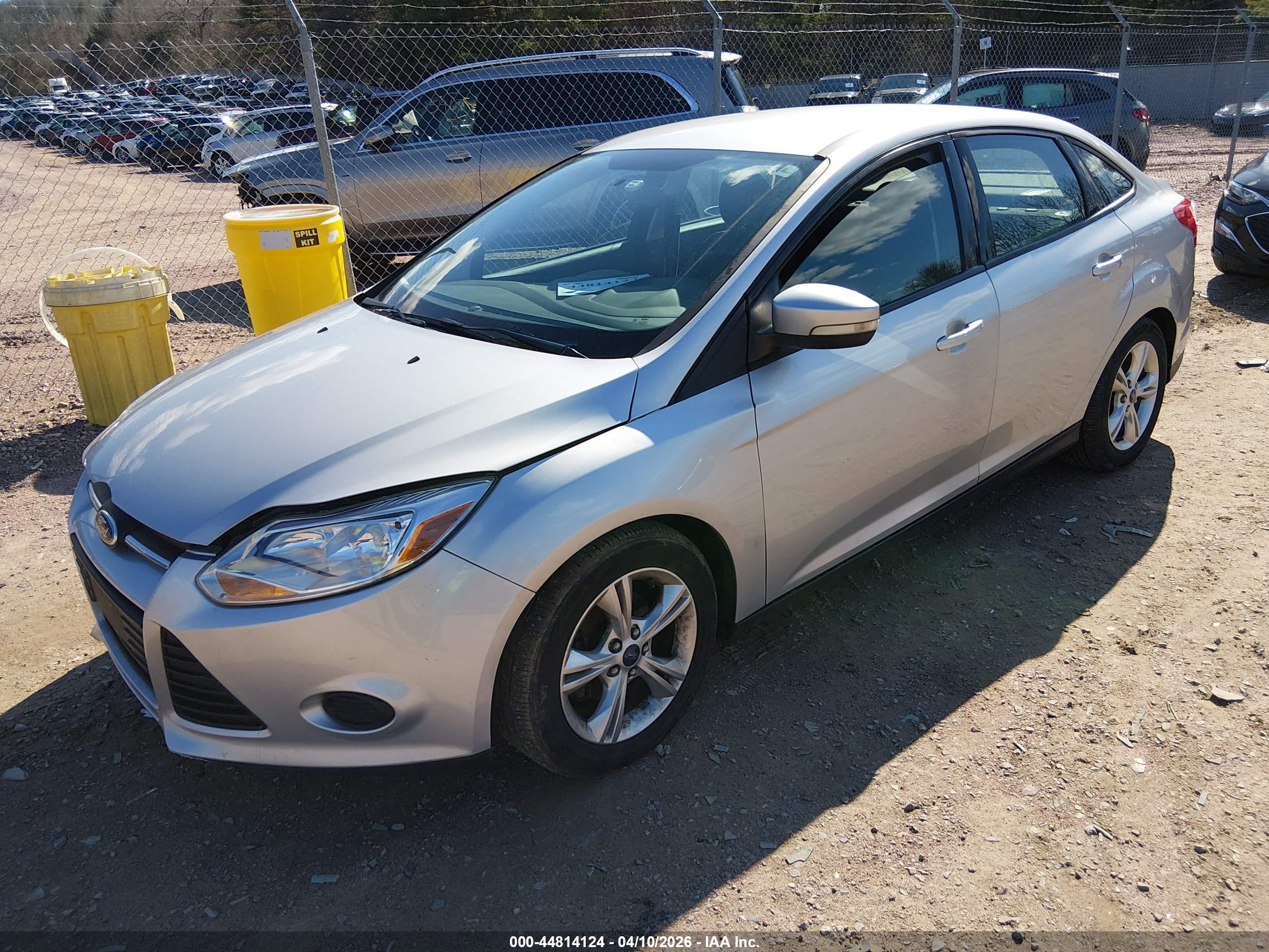 FORD FOCUS image 2