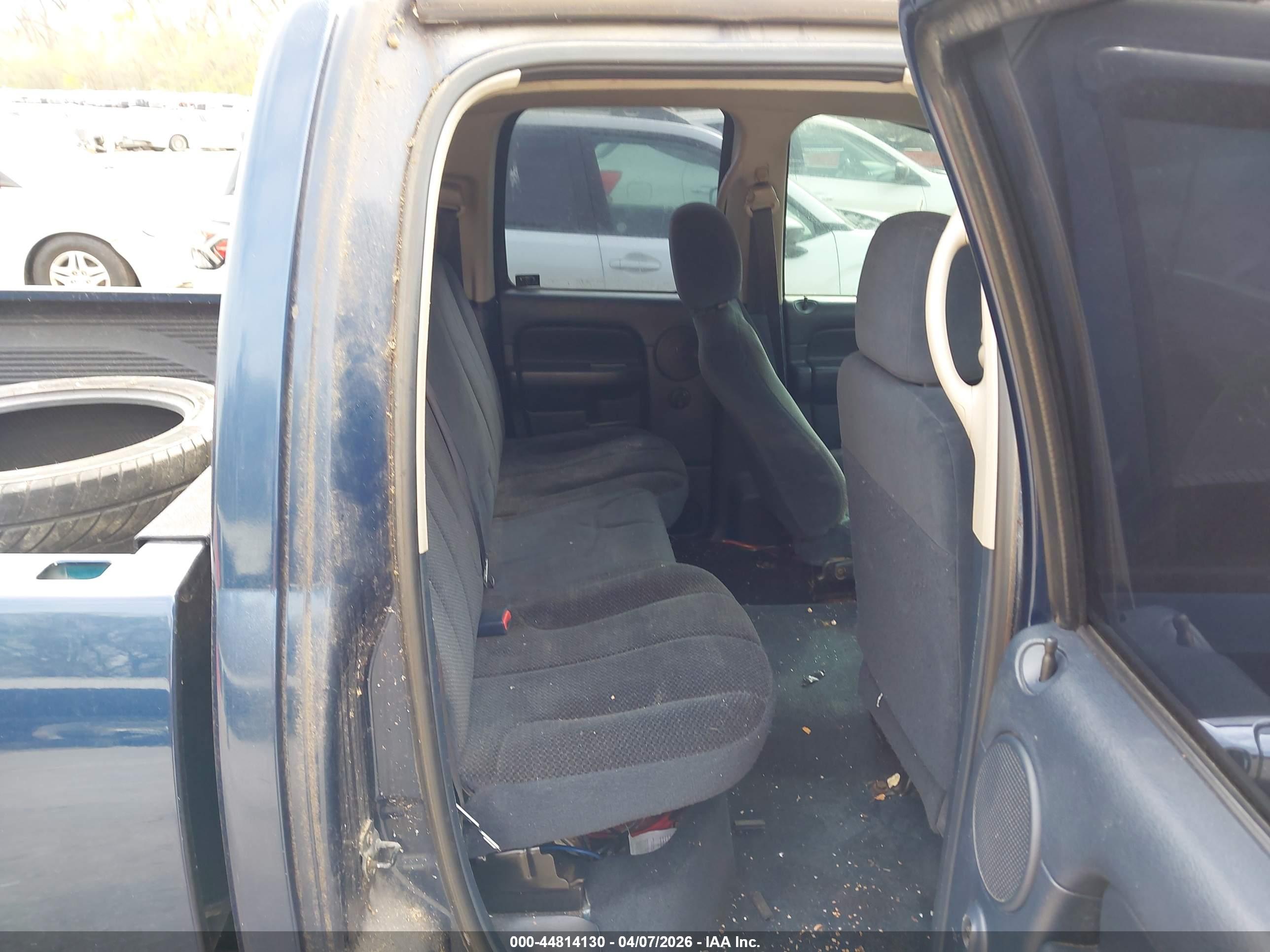 DODGE RAM image 8