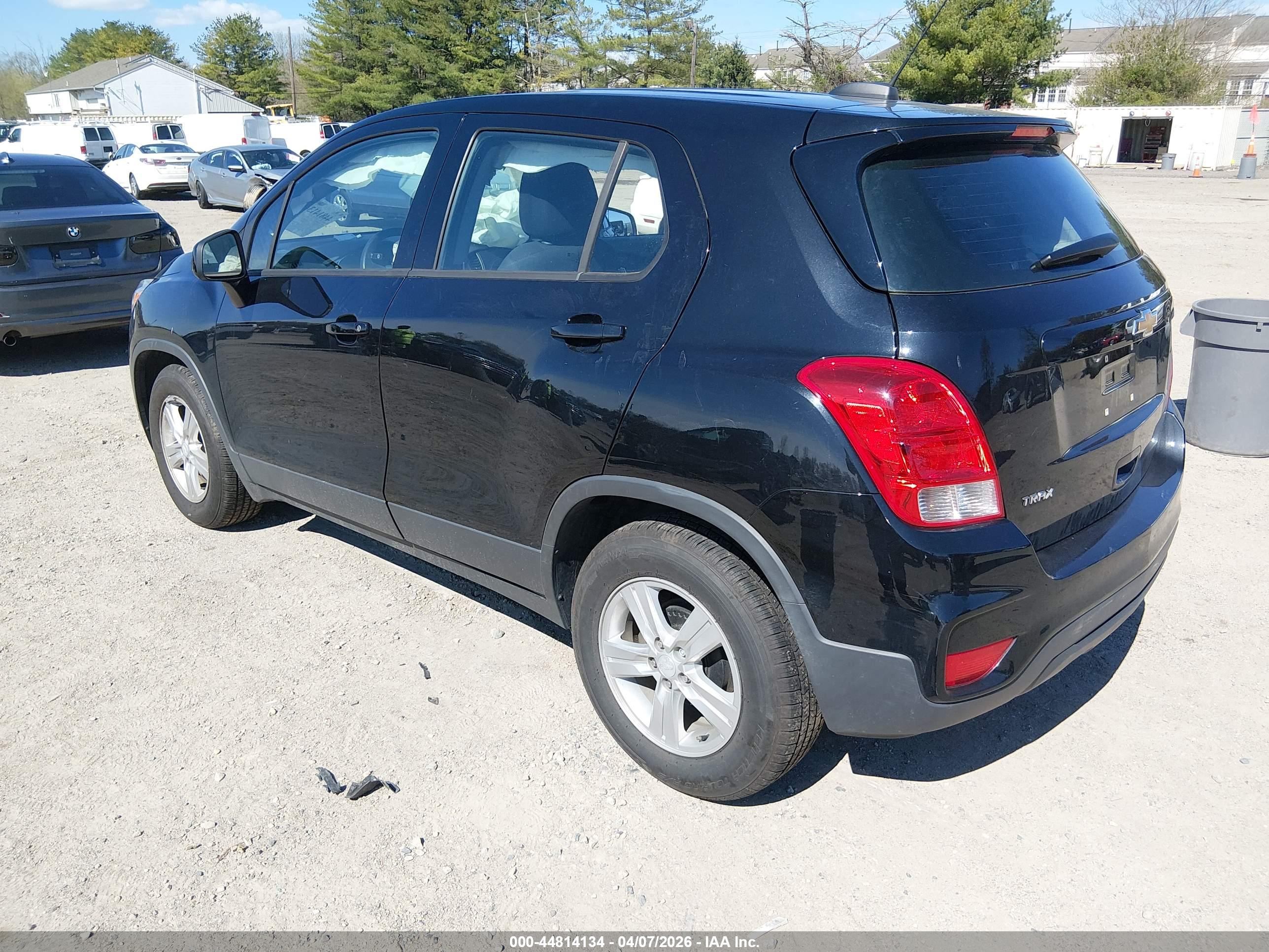 CHEVROLET TRAX image 3
