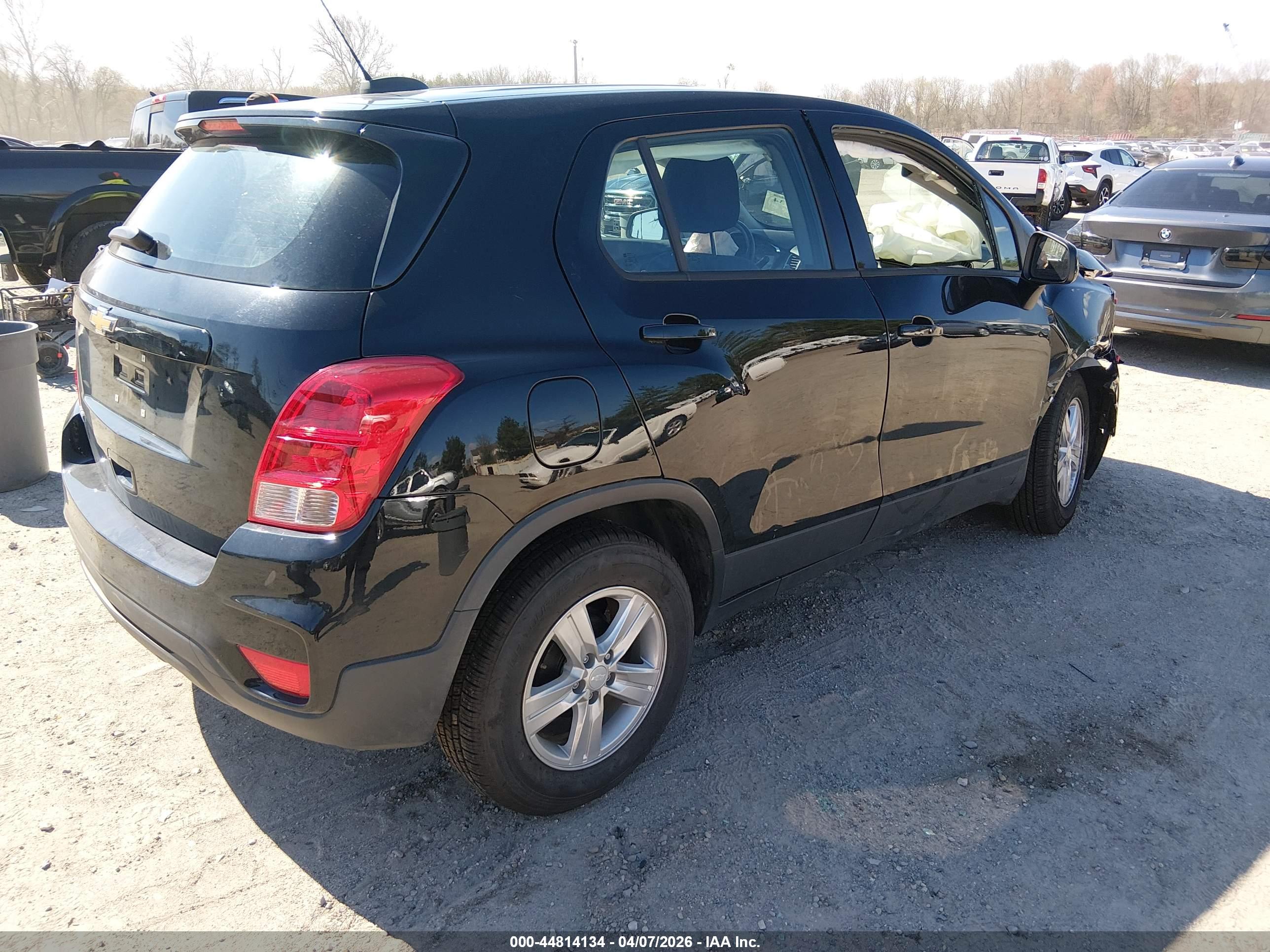 CHEVROLET TRAX image 4