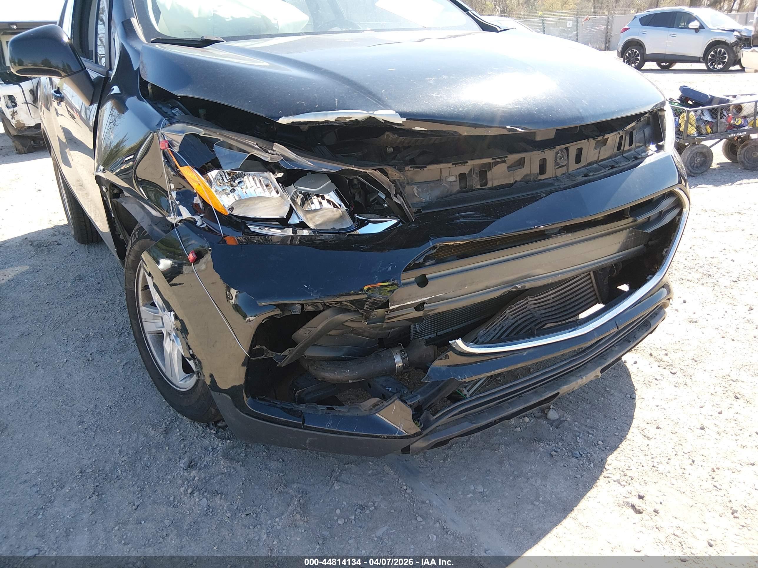 CHEVROLET TRAX image 6