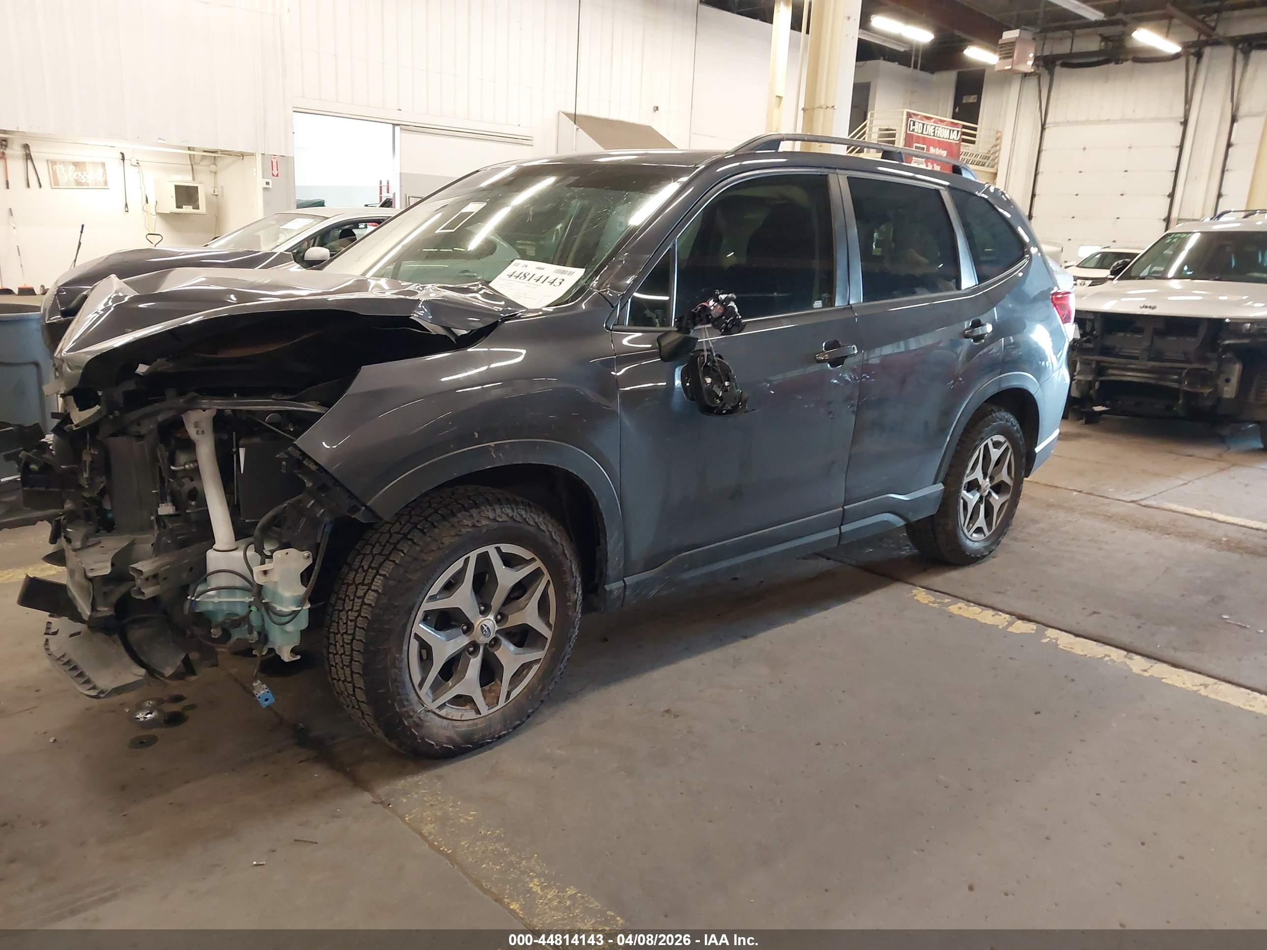 SUBARU FORESTER image 2