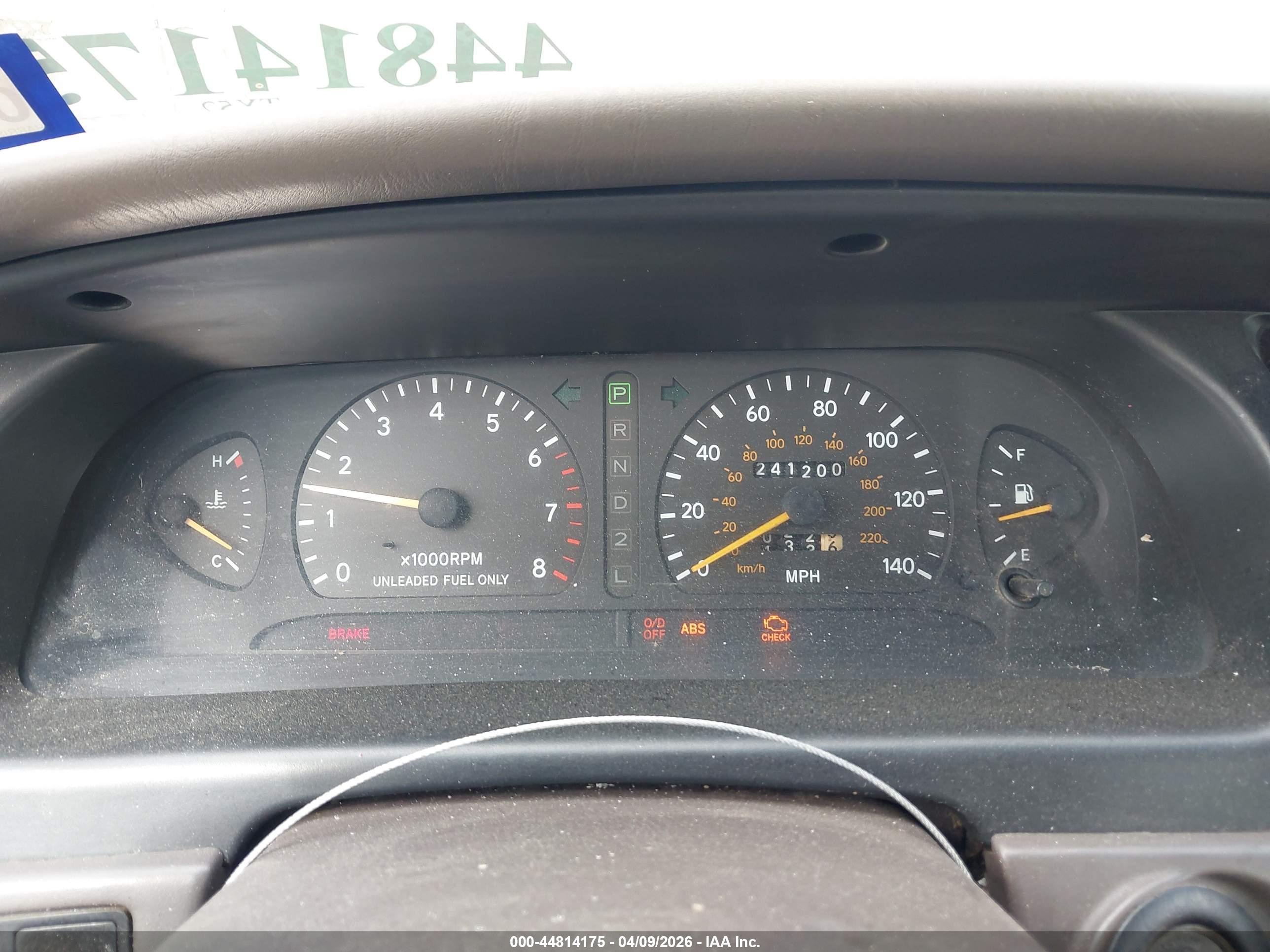 TOYOTA AVALON image 7