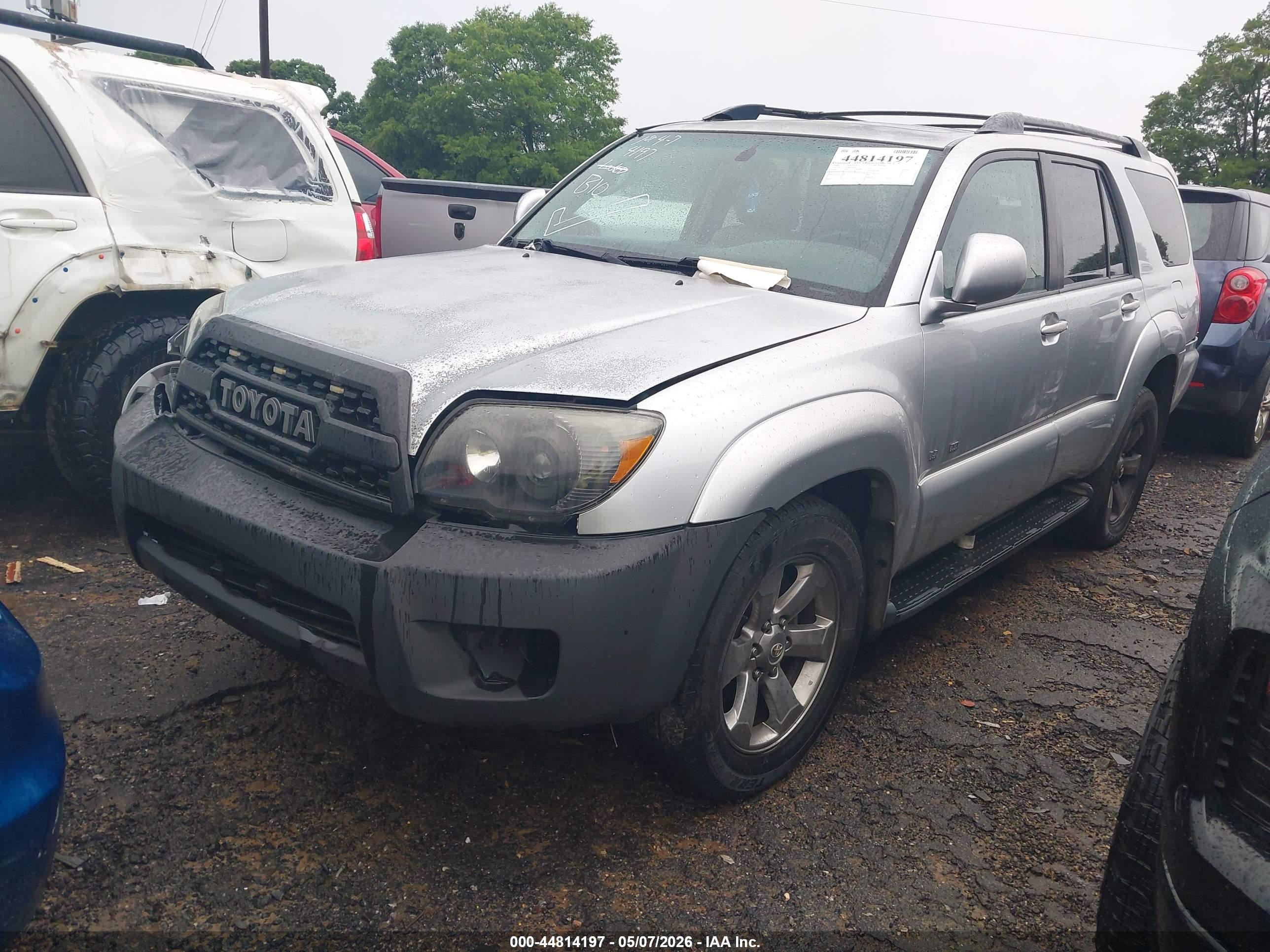 TOYOTA 4RUNNER image 2
