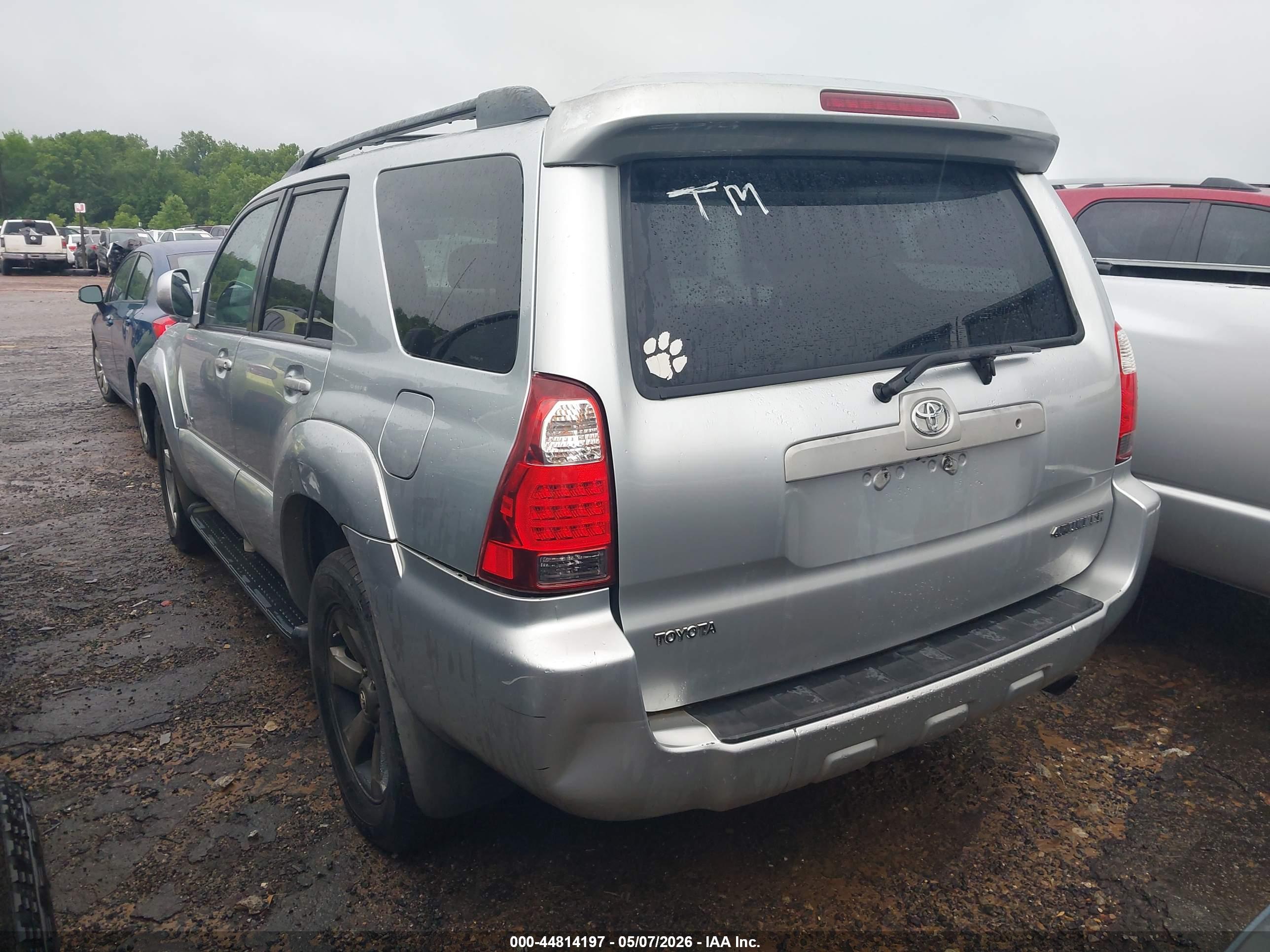 TOYOTA 4RUNNER image 3